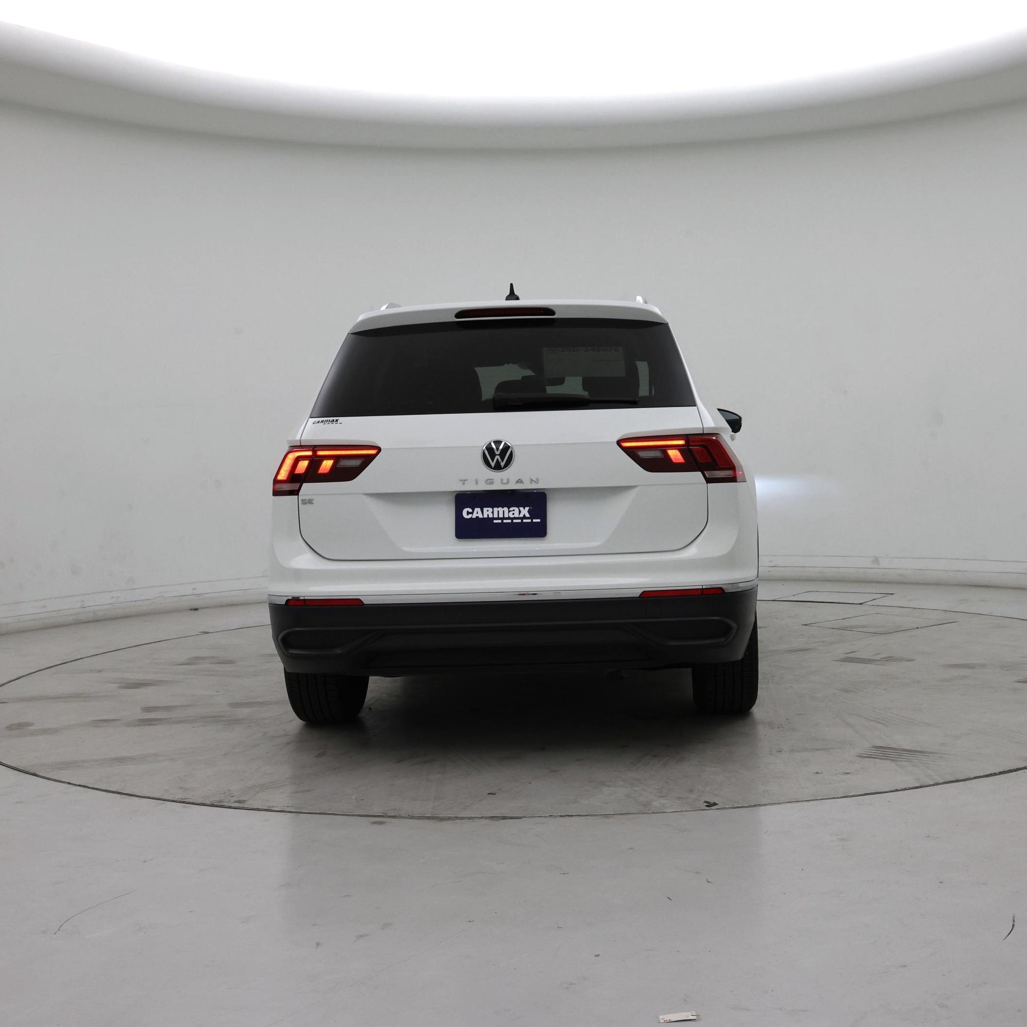 Thumbnail: 2022 Volkswagen Tiguan - 6