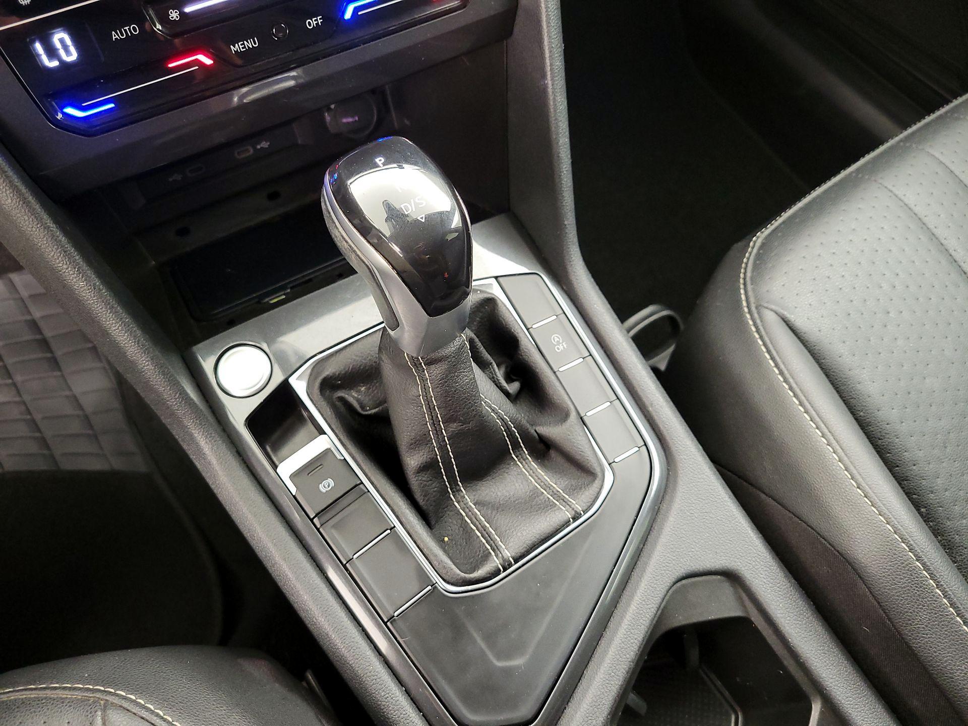 Thumbnail: 2023 Volkswagen Tiguan - 17