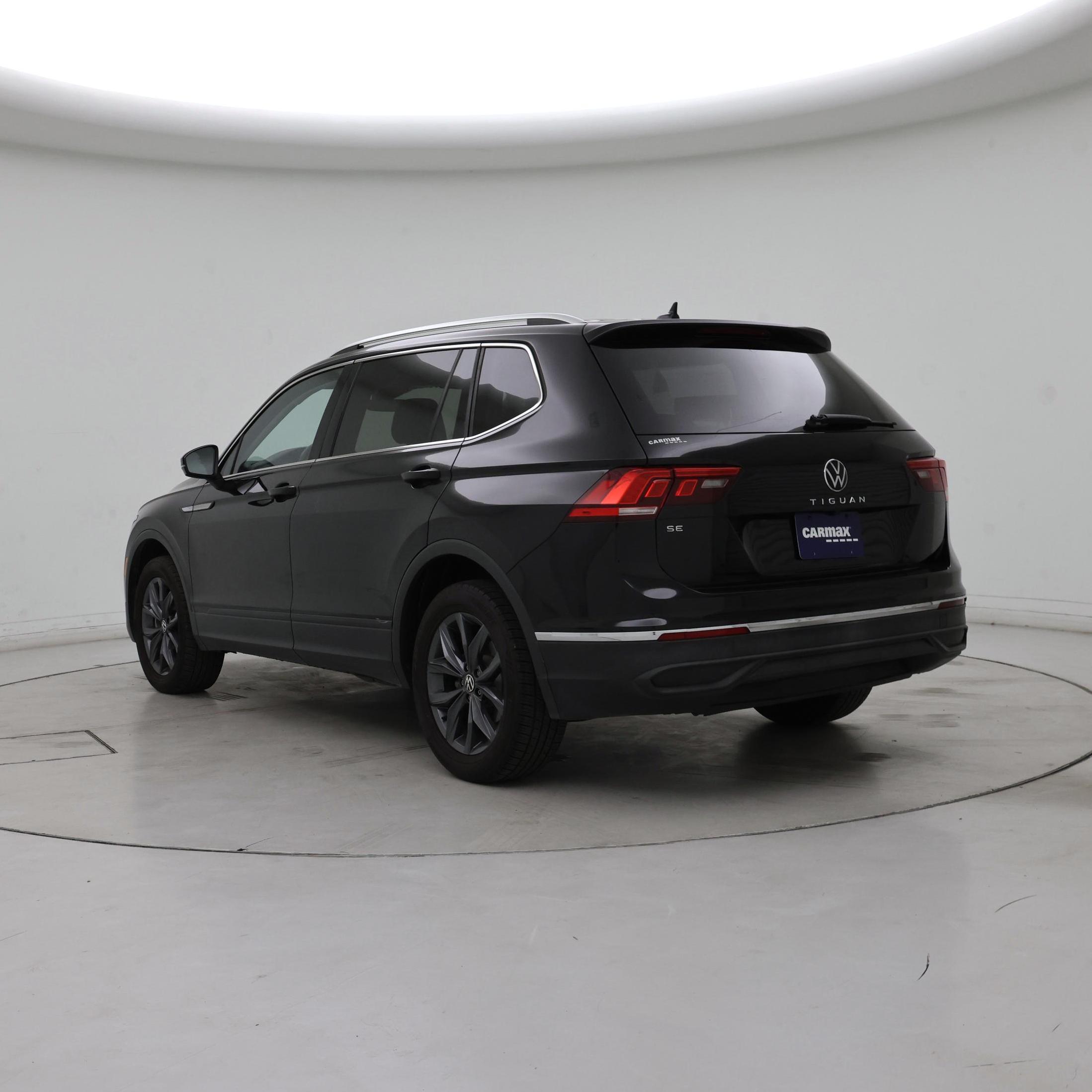 Thumbnail: 2023 Volkswagen Tiguan - 2