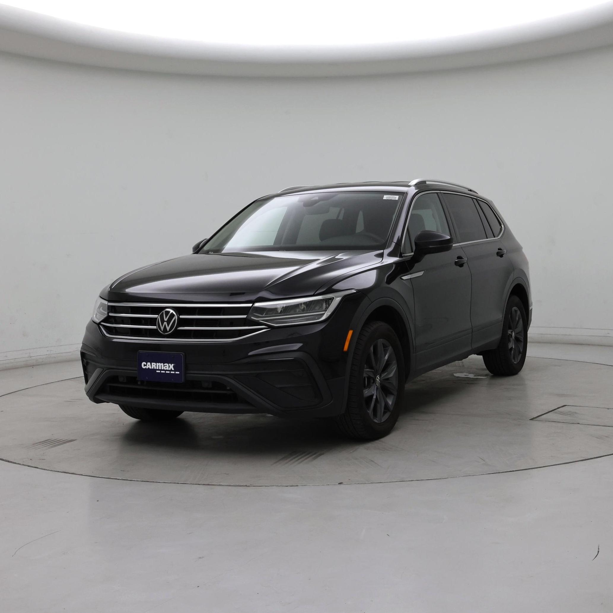 Thumbnail: 2023 Volkswagen Tiguan - 4