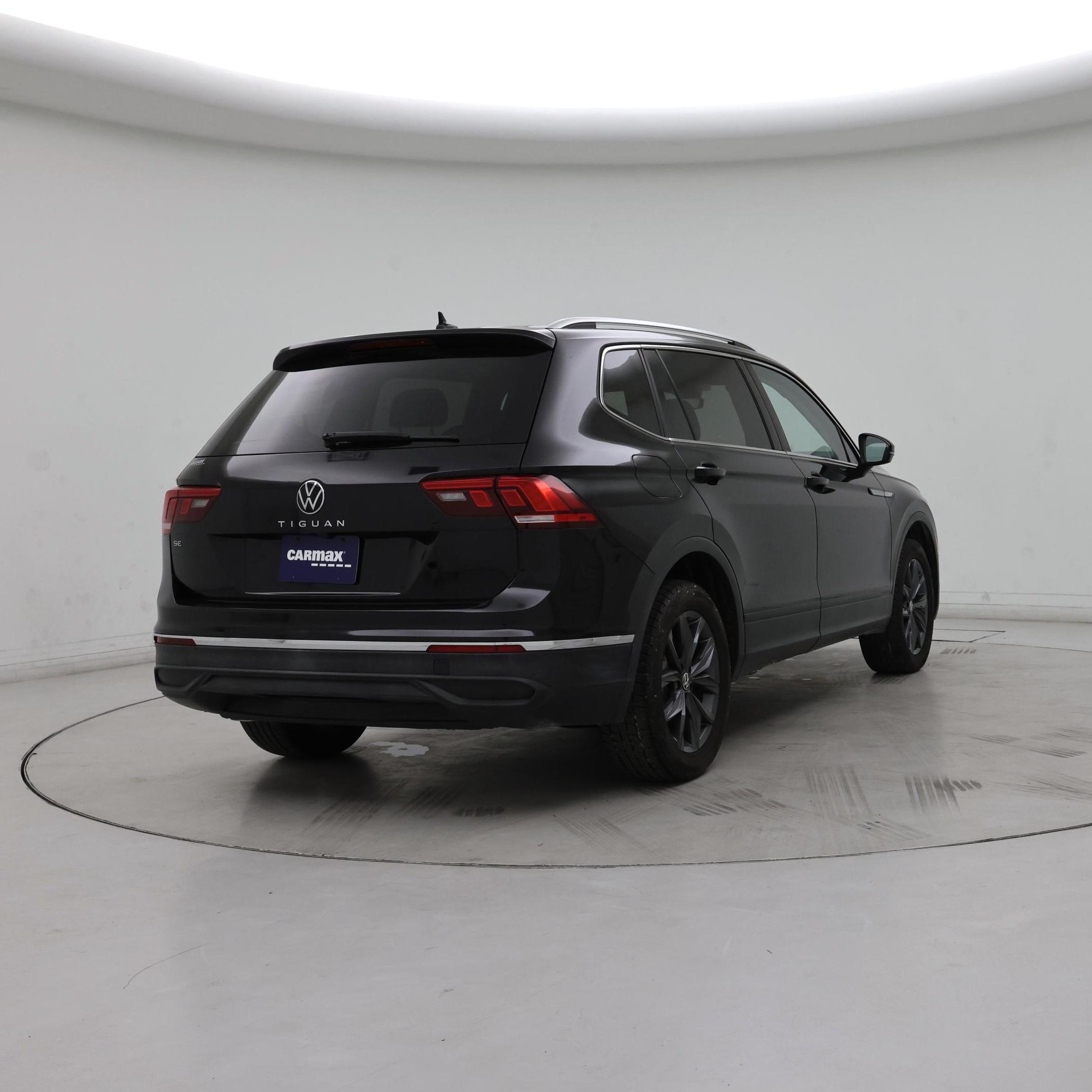 Thumbnail: 2023 Volkswagen Tiguan - 8