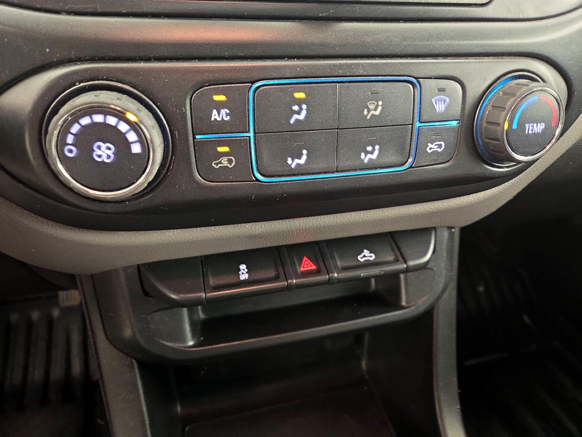 Thumbnail: 2018 Chevrolet Colorado - 16