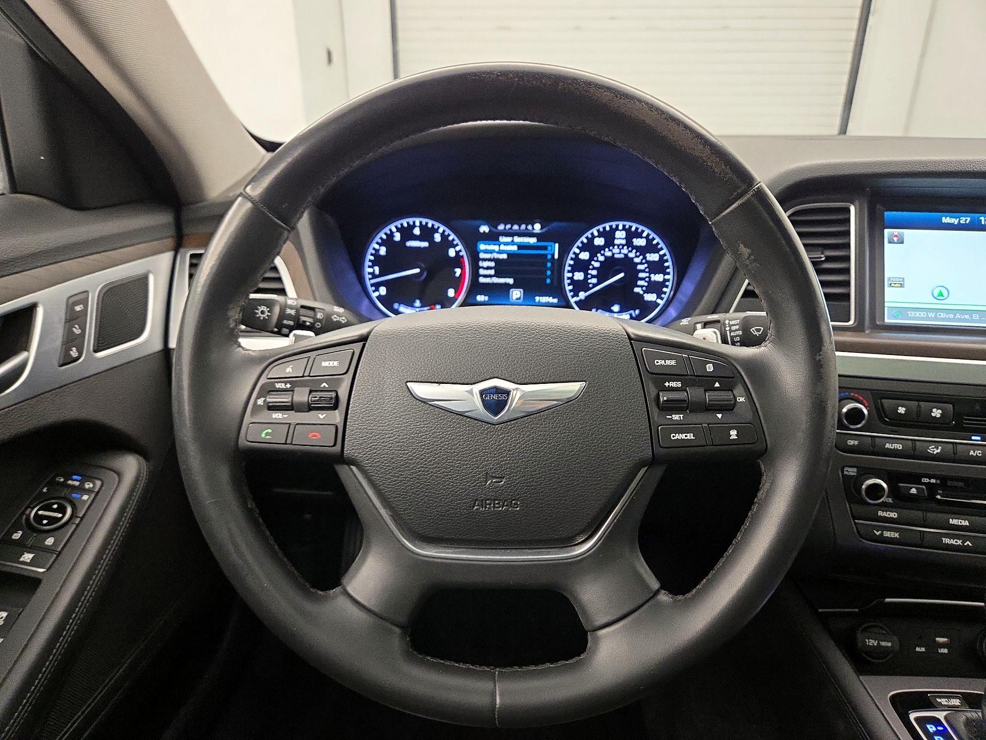 Thumbnail: 2015 Hyundai Genesis - 10