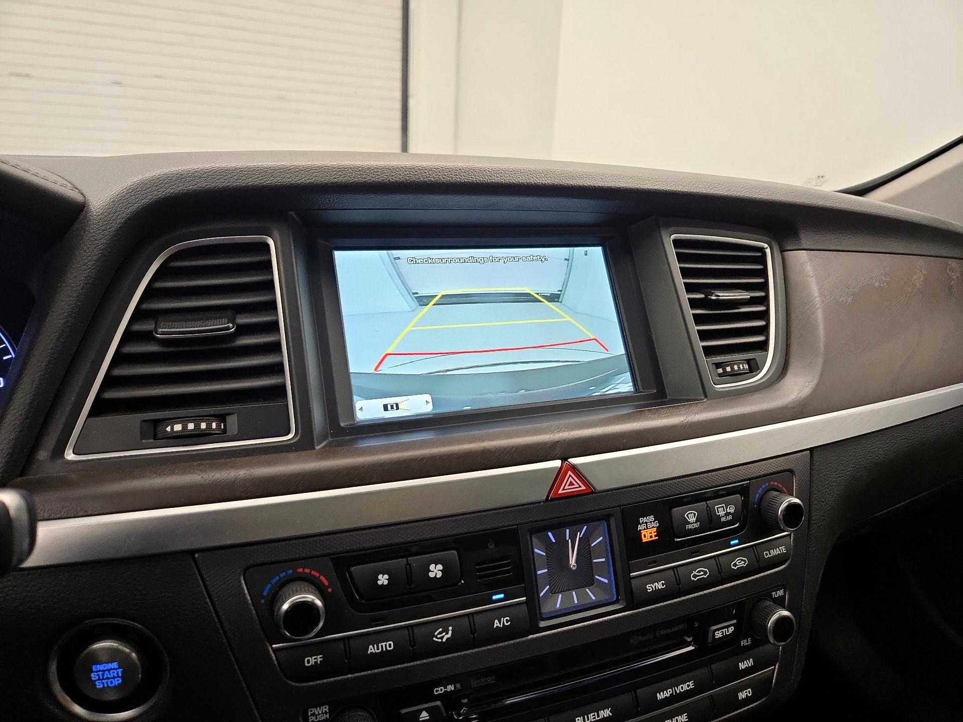 Thumbnail: 2015 Hyundai Genesis - 15