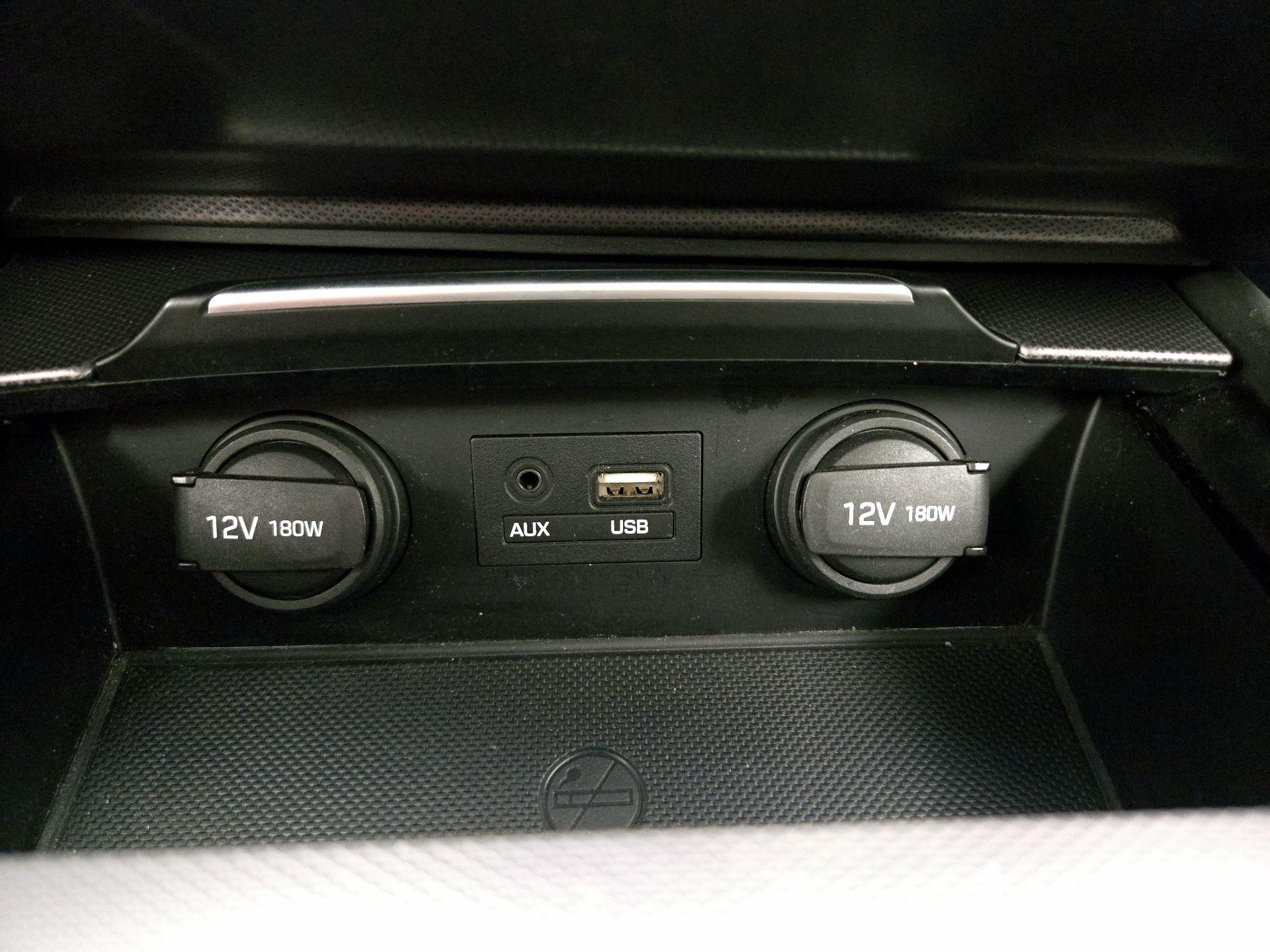 Thumbnail: 2015 Hyundai Genesis - 19