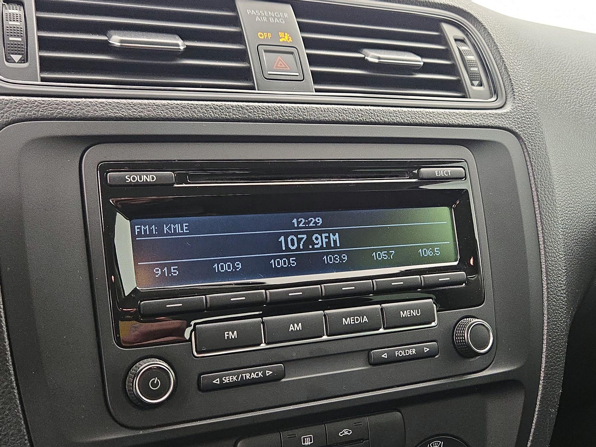 Thumbnail: 2015 Volkswagen Jetta - 14