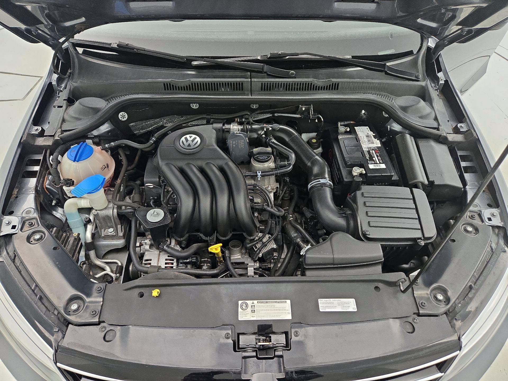 Thumbnail: 2015 Volkswagen Jetta - 20