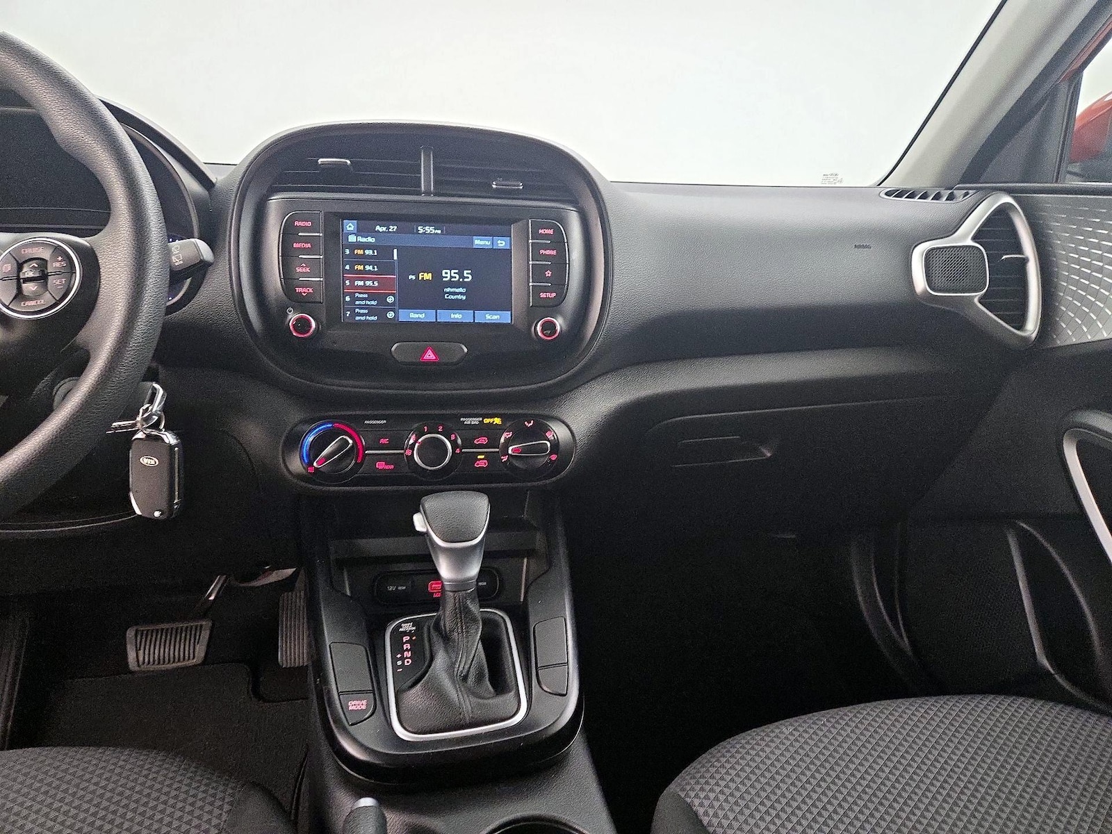 2020 Kia Soul LX - Photo 10