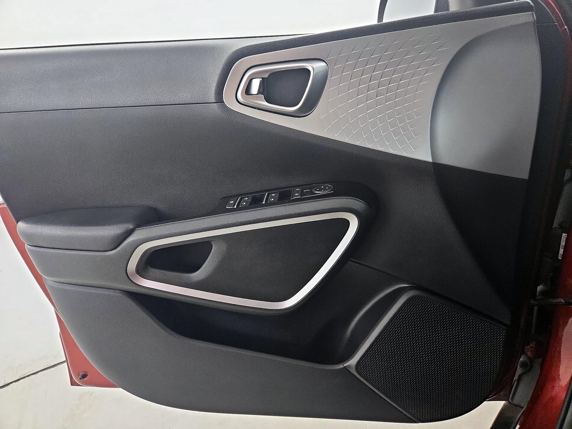 Thumbnail: 2020 Kia Soul - 12