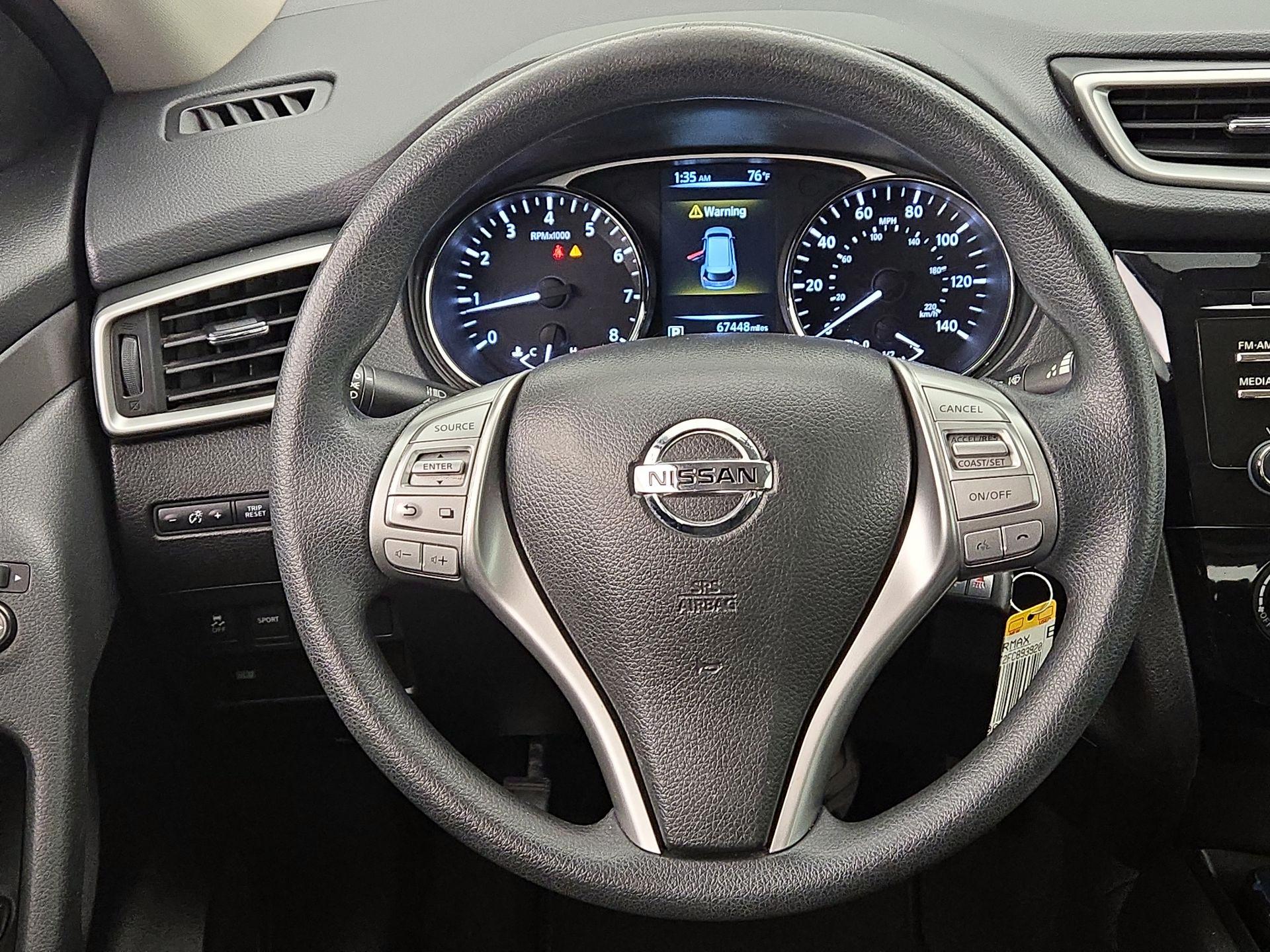 Thumbnail: 2015 Nissan Rogue - 10