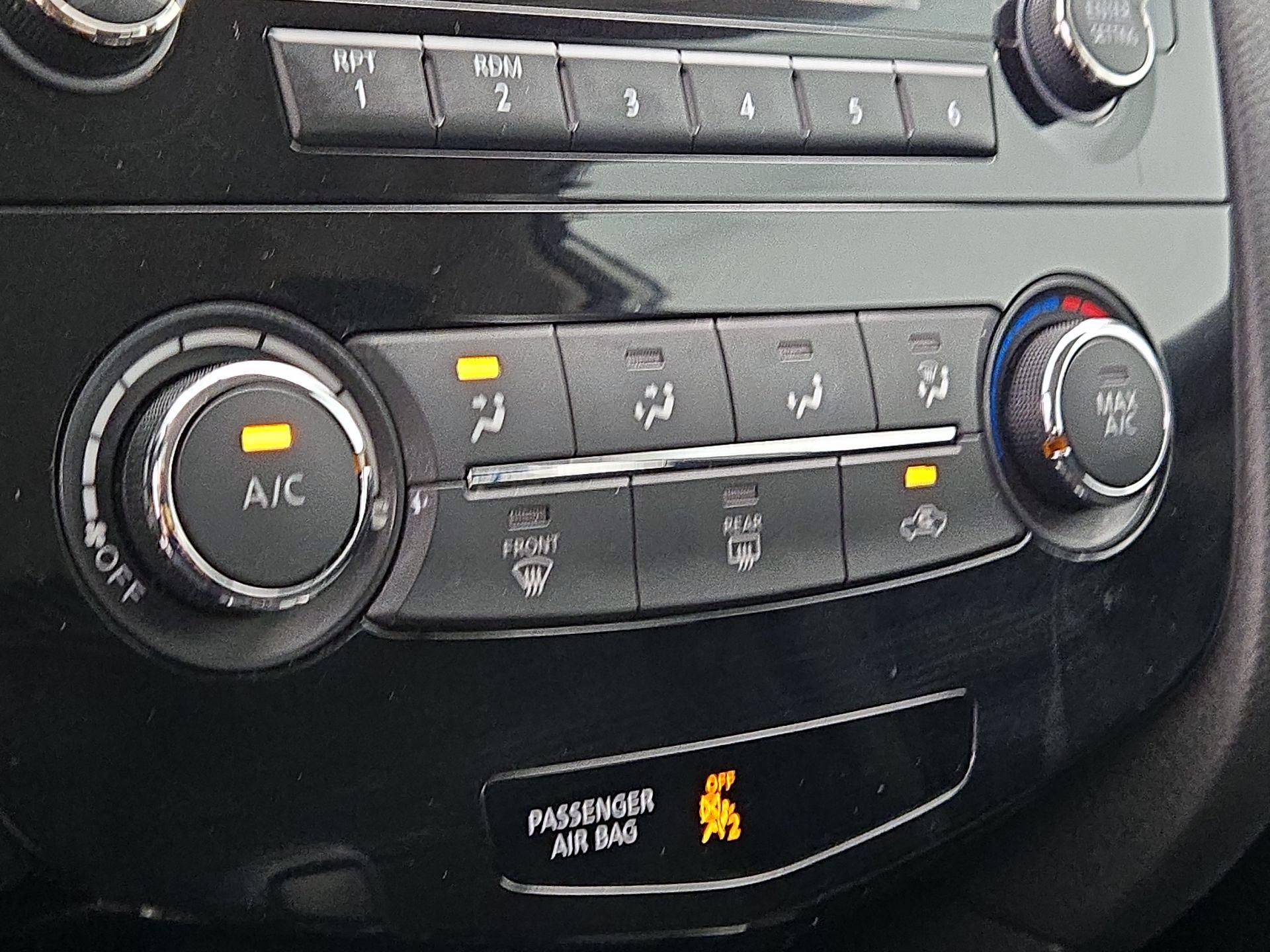 Thumbnail: 2015 Nissan Rogue - 16