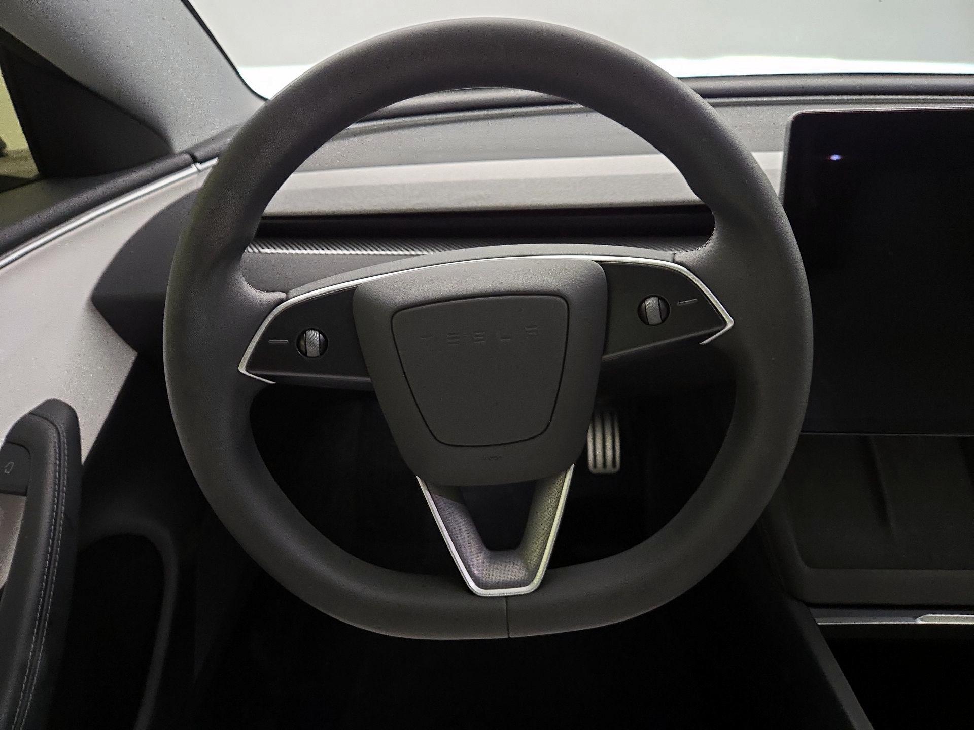 Thumbnail: 2024 Tesla Model 3 - 10