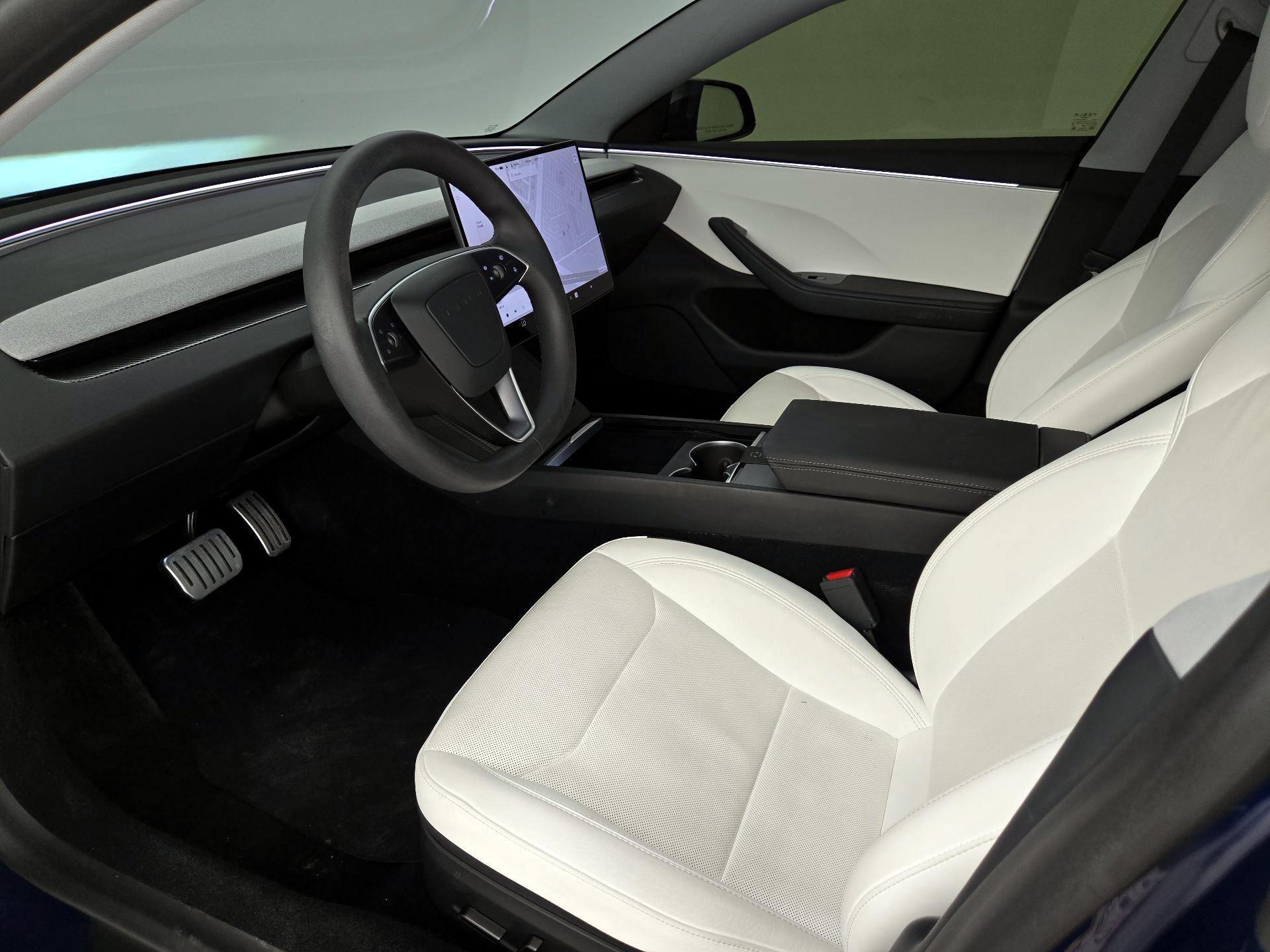 Thumbnail: 2024 Tesla Model 3 - 11