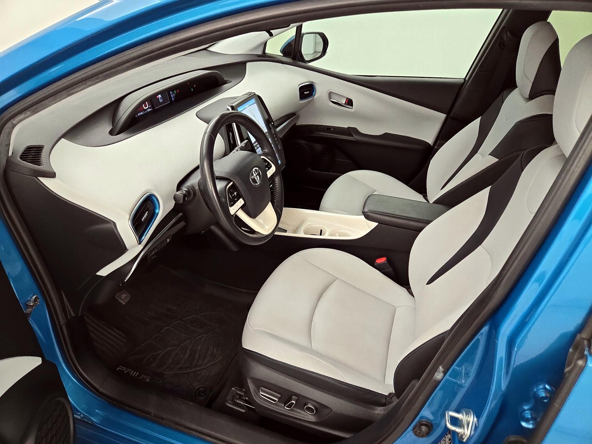 Thumbnail: 2017 Toyota Prius Prime - 11