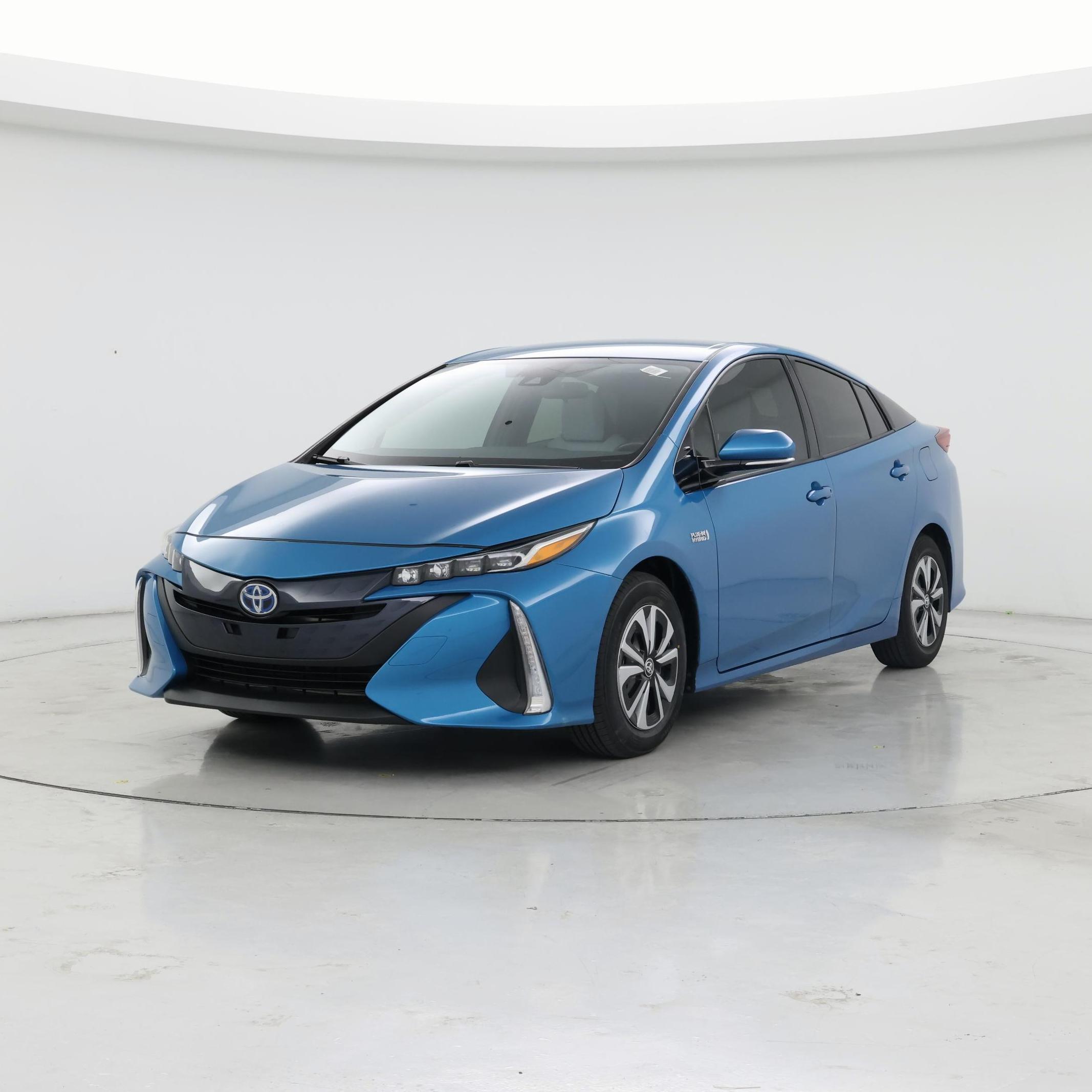 Thumbnail: 2017 Toyota Prius Prime - 4