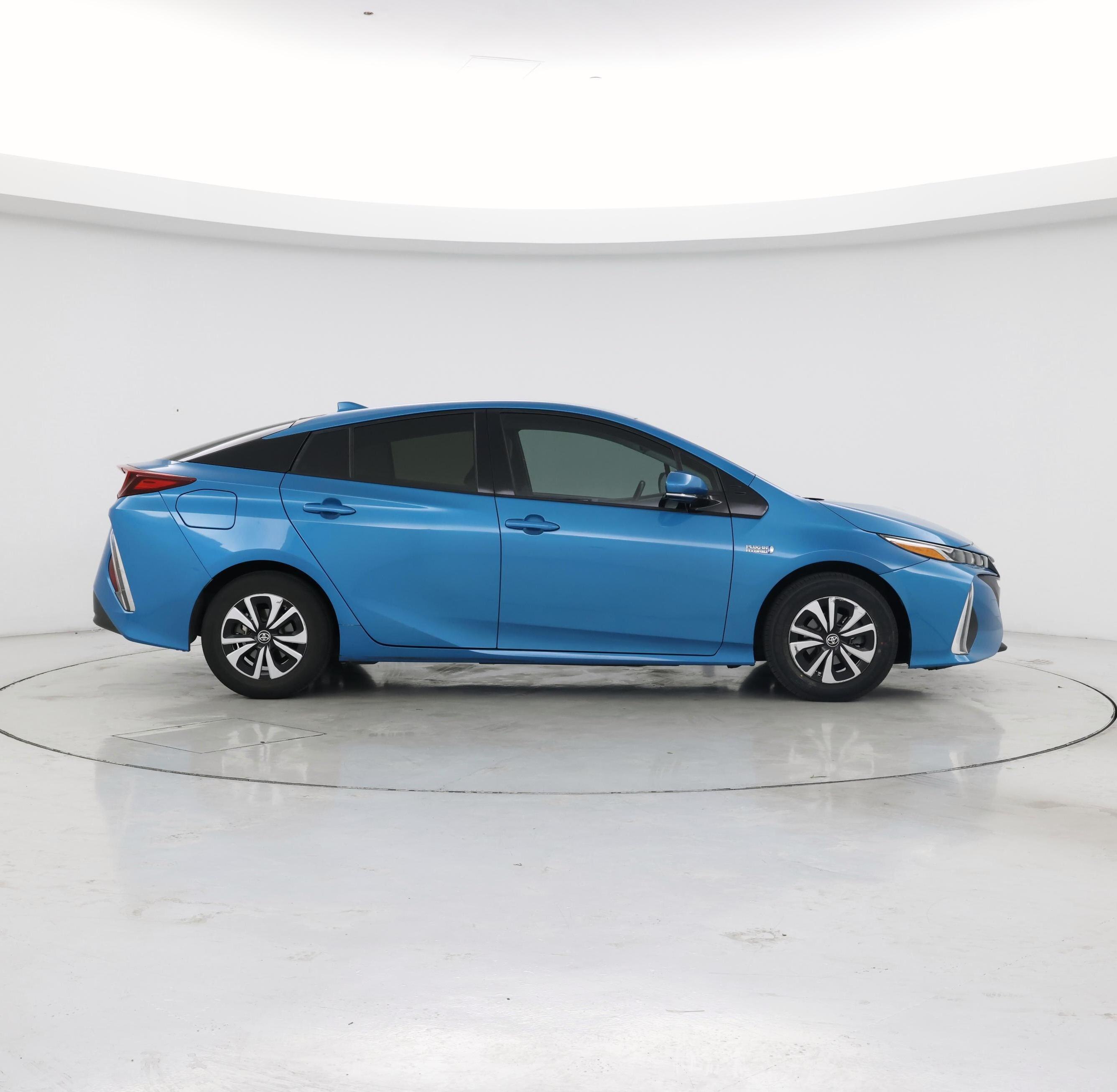 Thumbnail: 2017 Toyota Prius Prime - 7