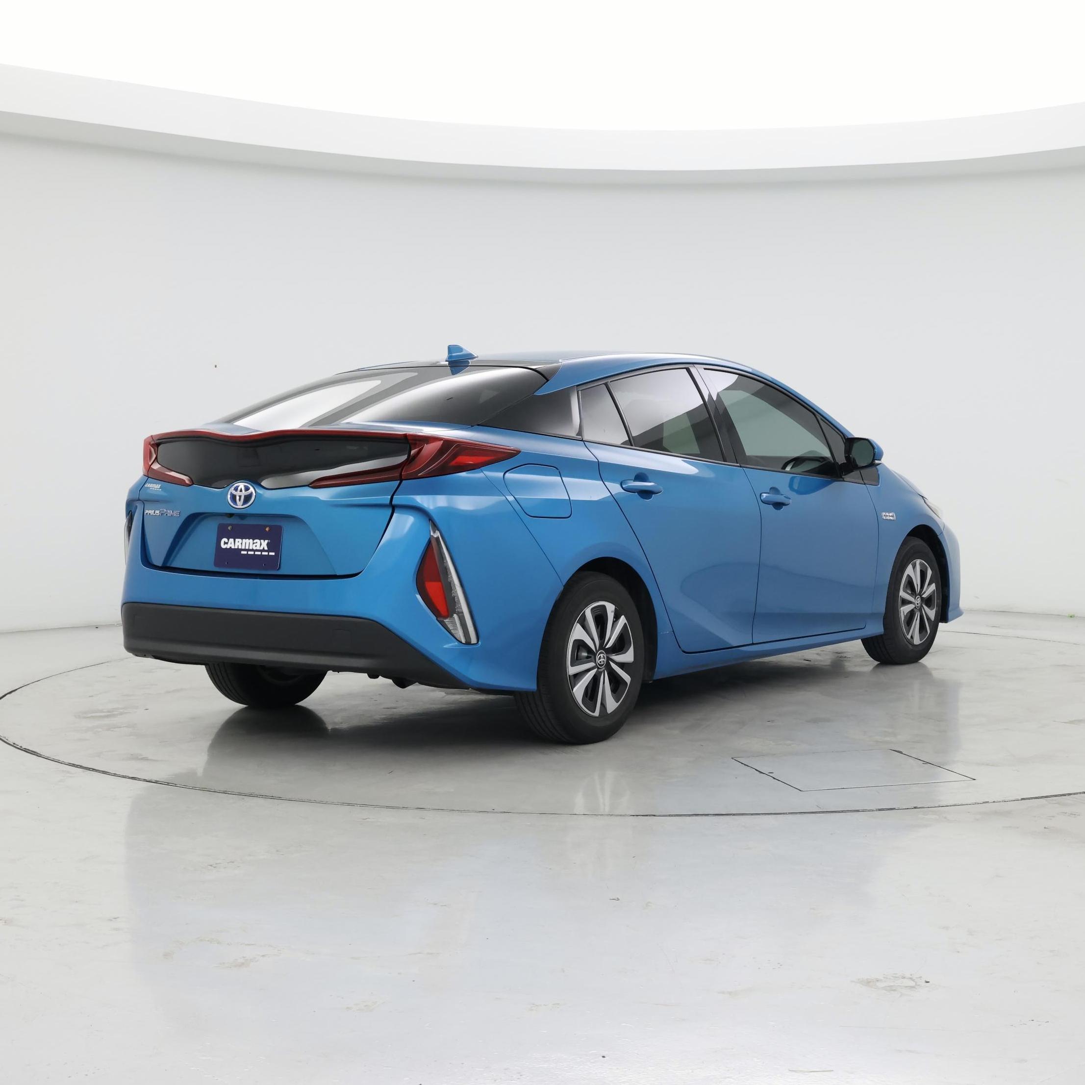 Thumbnail: 2017 Toyota Prius Prime - 8