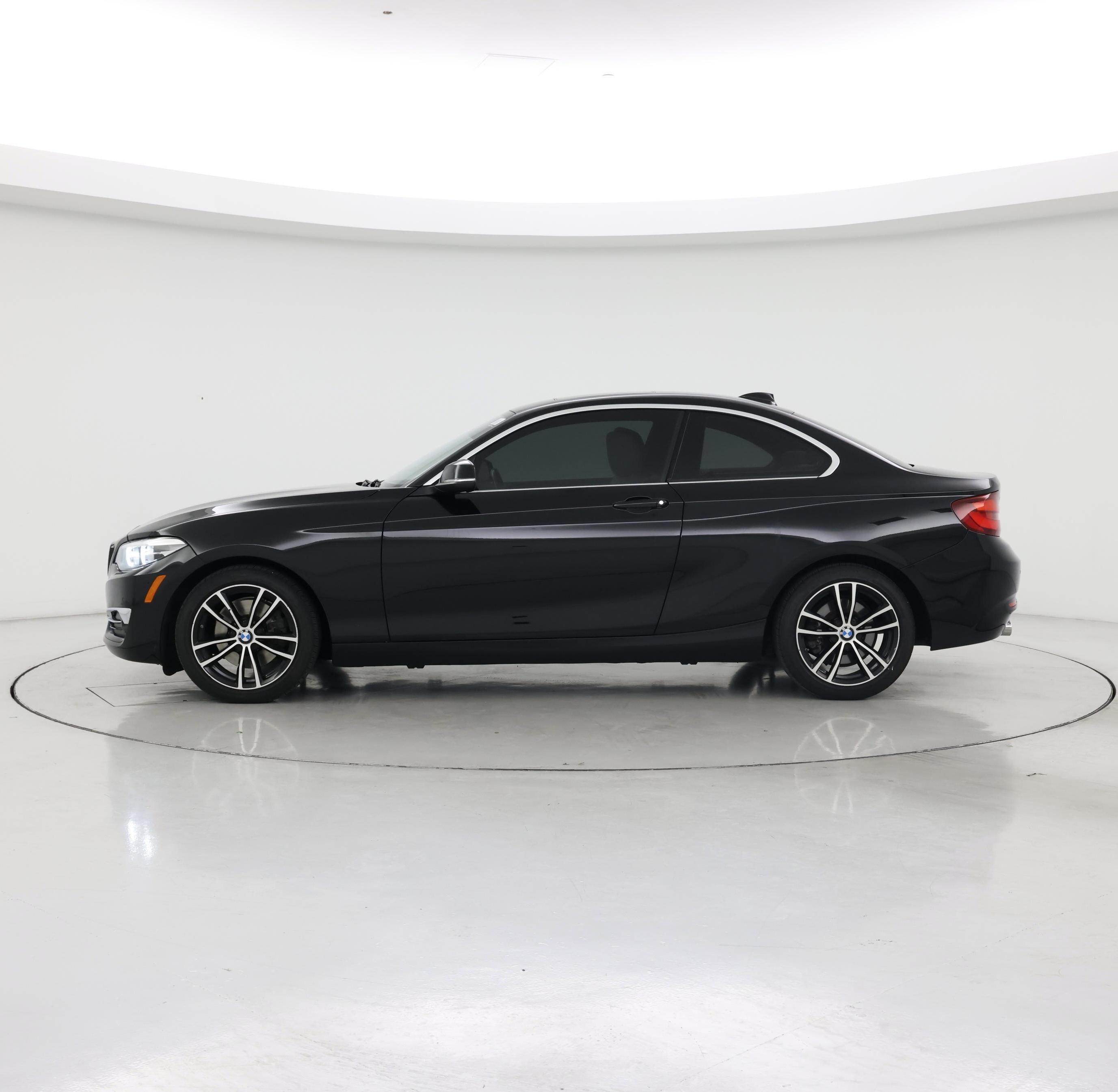 Thumbnail: 2020 BMW 2 Series - 3