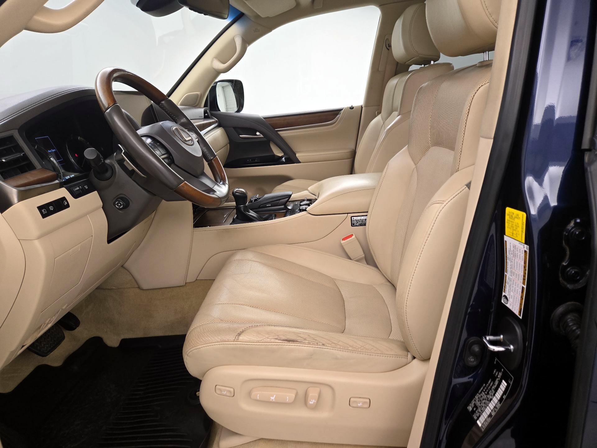 Thumbnail: 2020 Lexus LX - 11