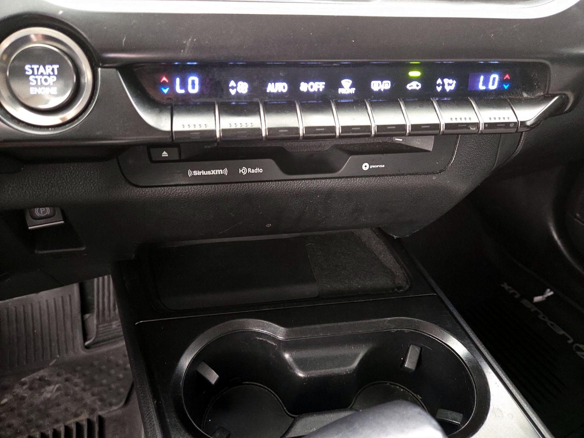 Thumbnail: 2019 Lexus UX - 16