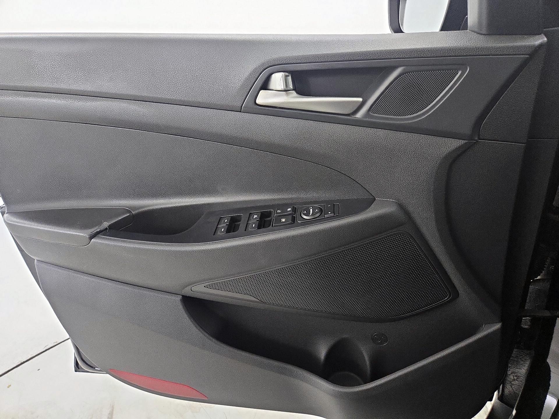 Thumbnail: 2020 Hyundai Tucson - 12