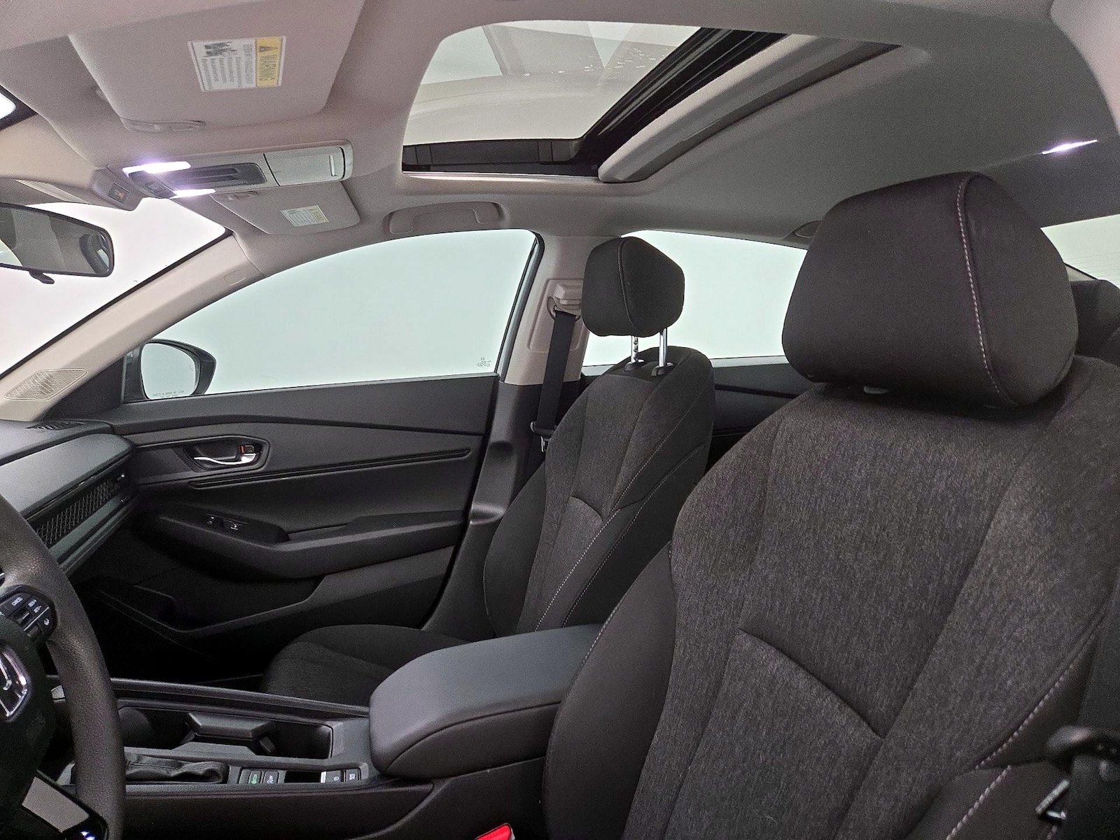 2025 Honda Accord SE - Photo 19