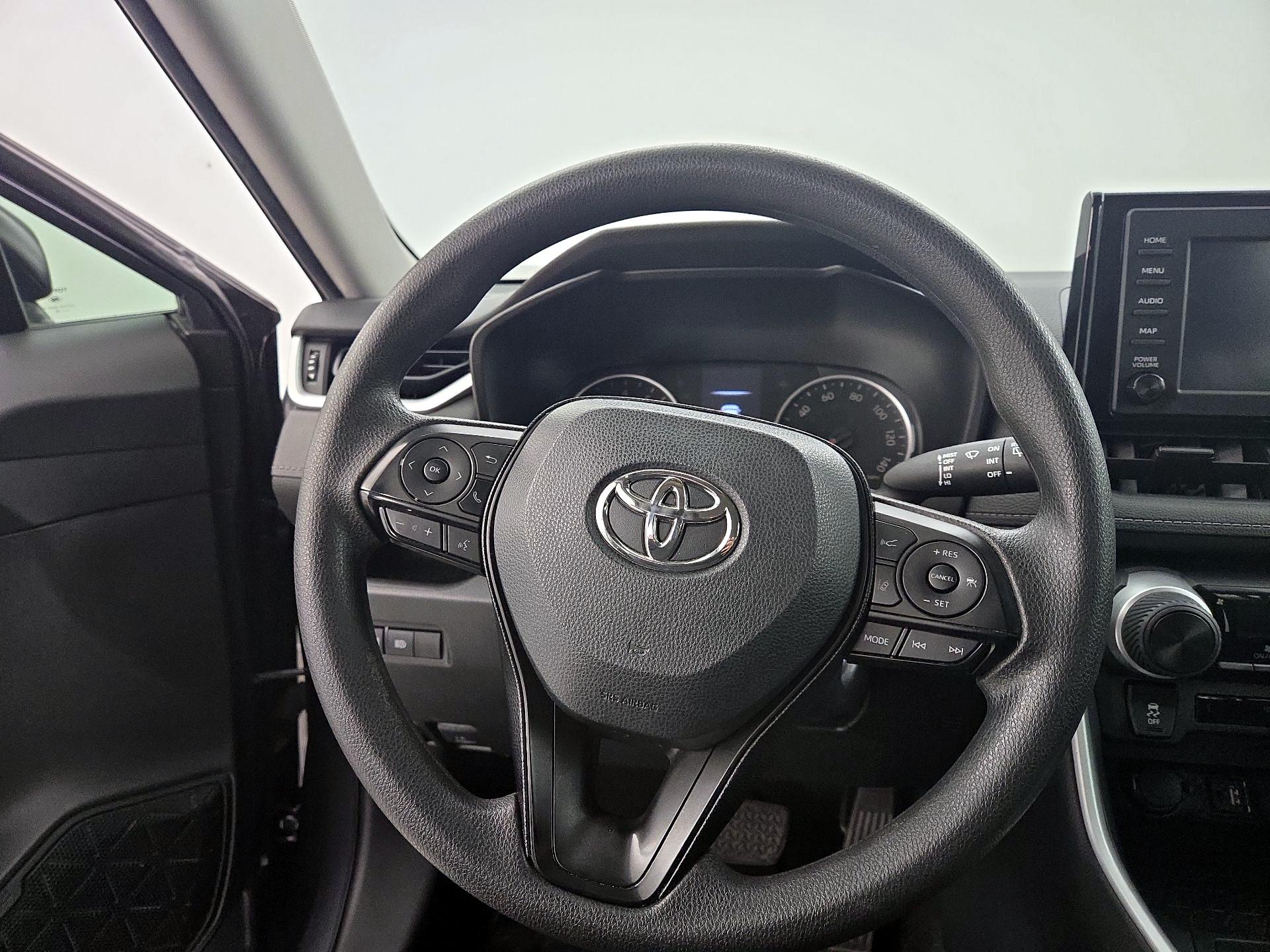 Thumbnail: 2019 Toyota RAV4 - 10