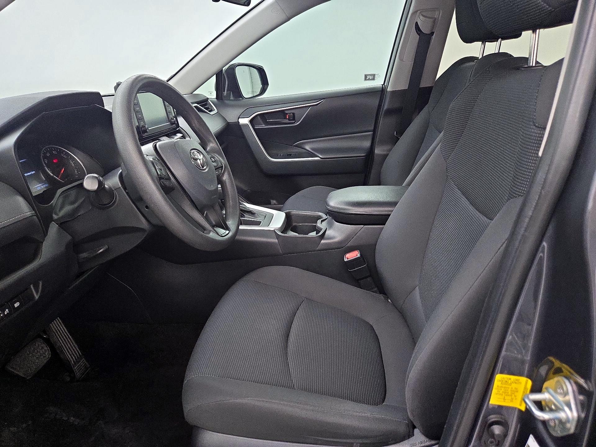Thumbnail: 2019 Toyota RAV4 - 11