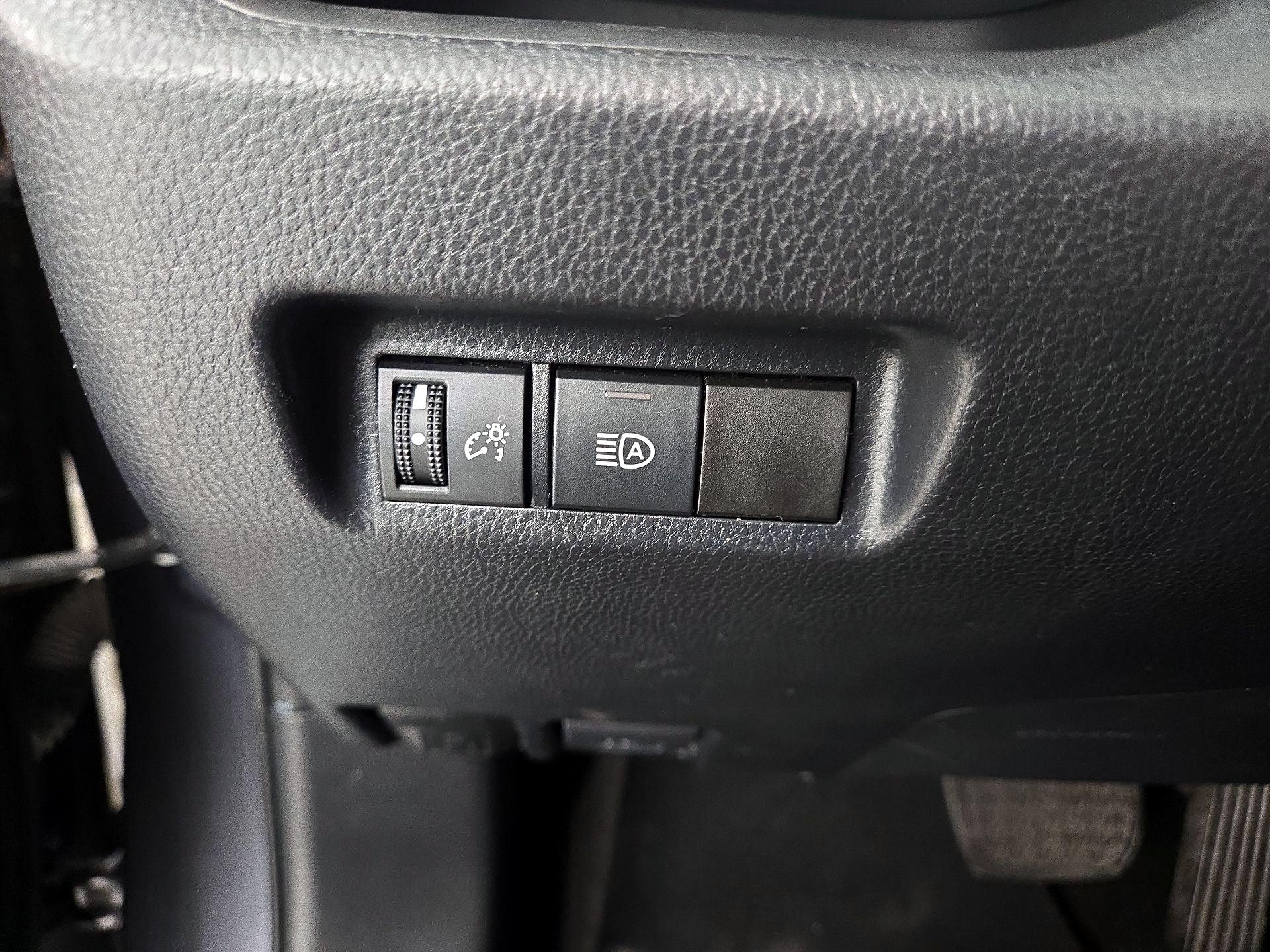 Thumbnail: 2019 Toyota RAV4 - 13