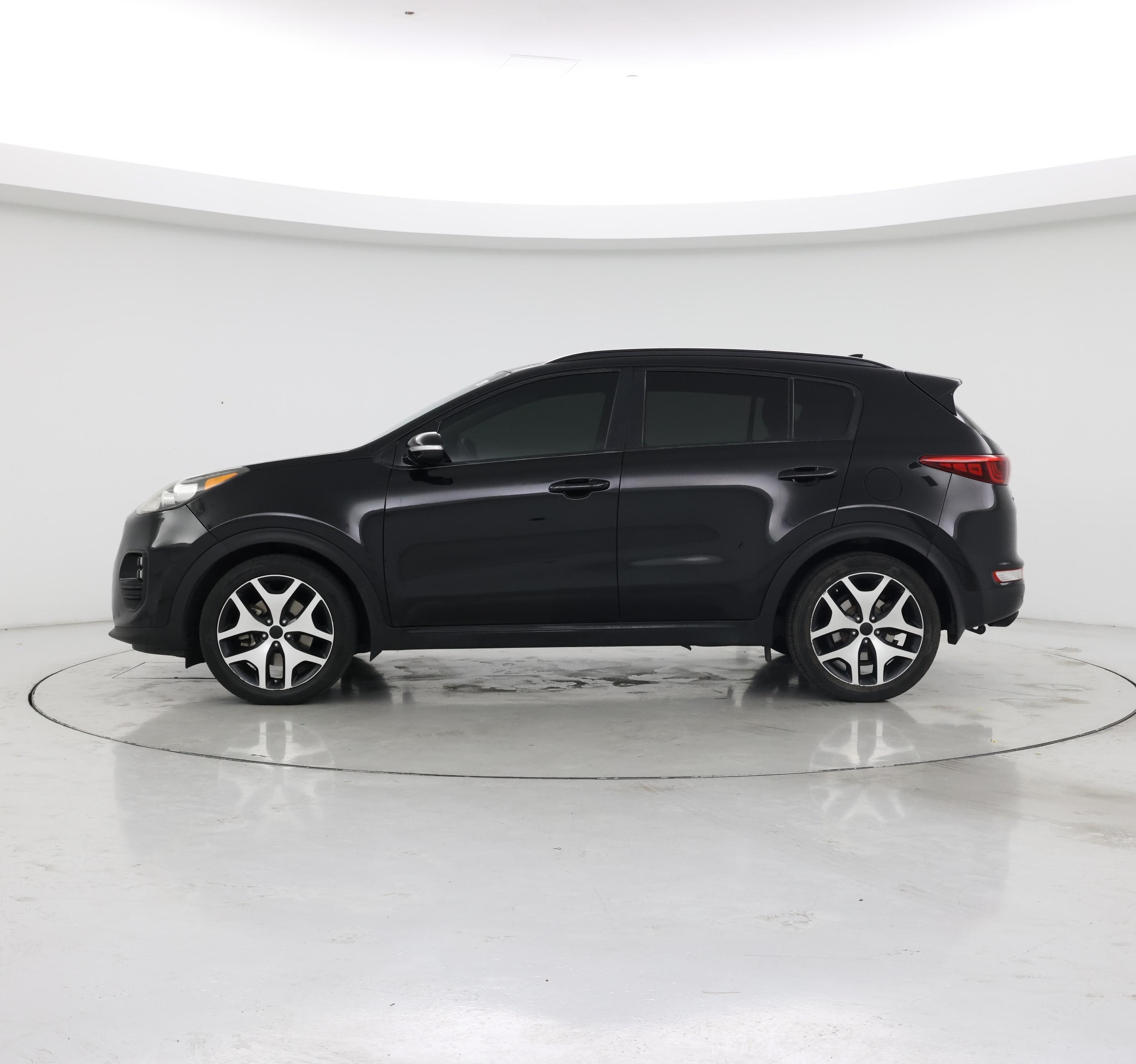 Thumbnail: 2018 Kia Sportage - 3