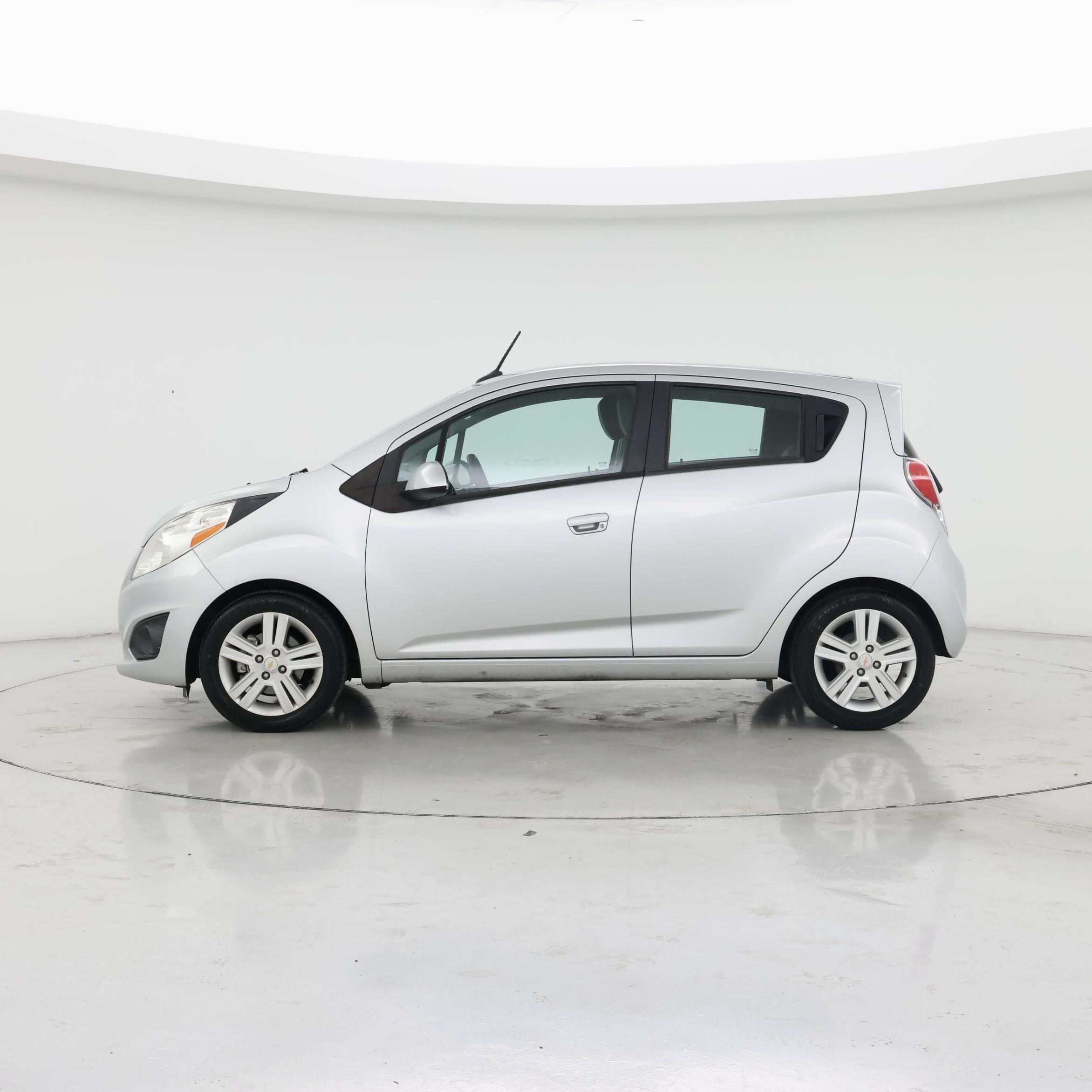Thumbnail: 2014 Chevrolet Spark - 3