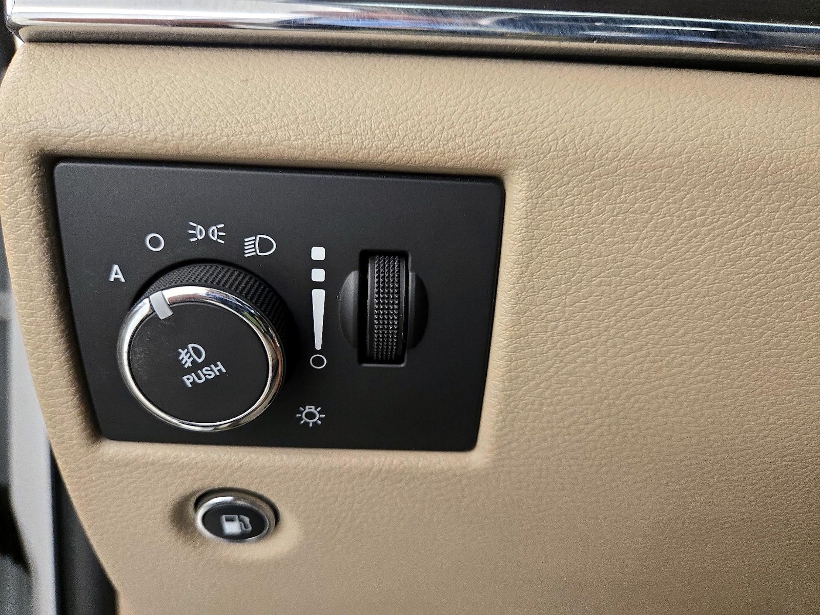 2015 Jeep Grand Cherokee Overland - Photo 14