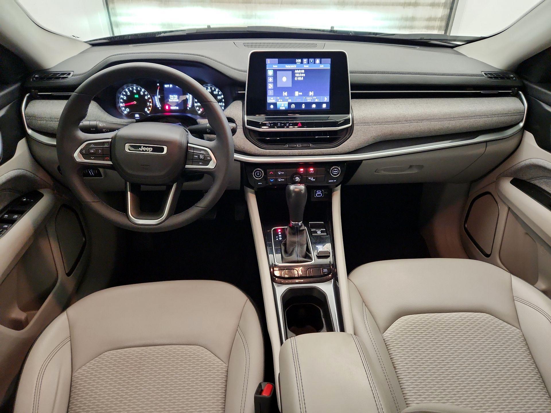 Thumbnail: 2022 Jeep Compass - 9