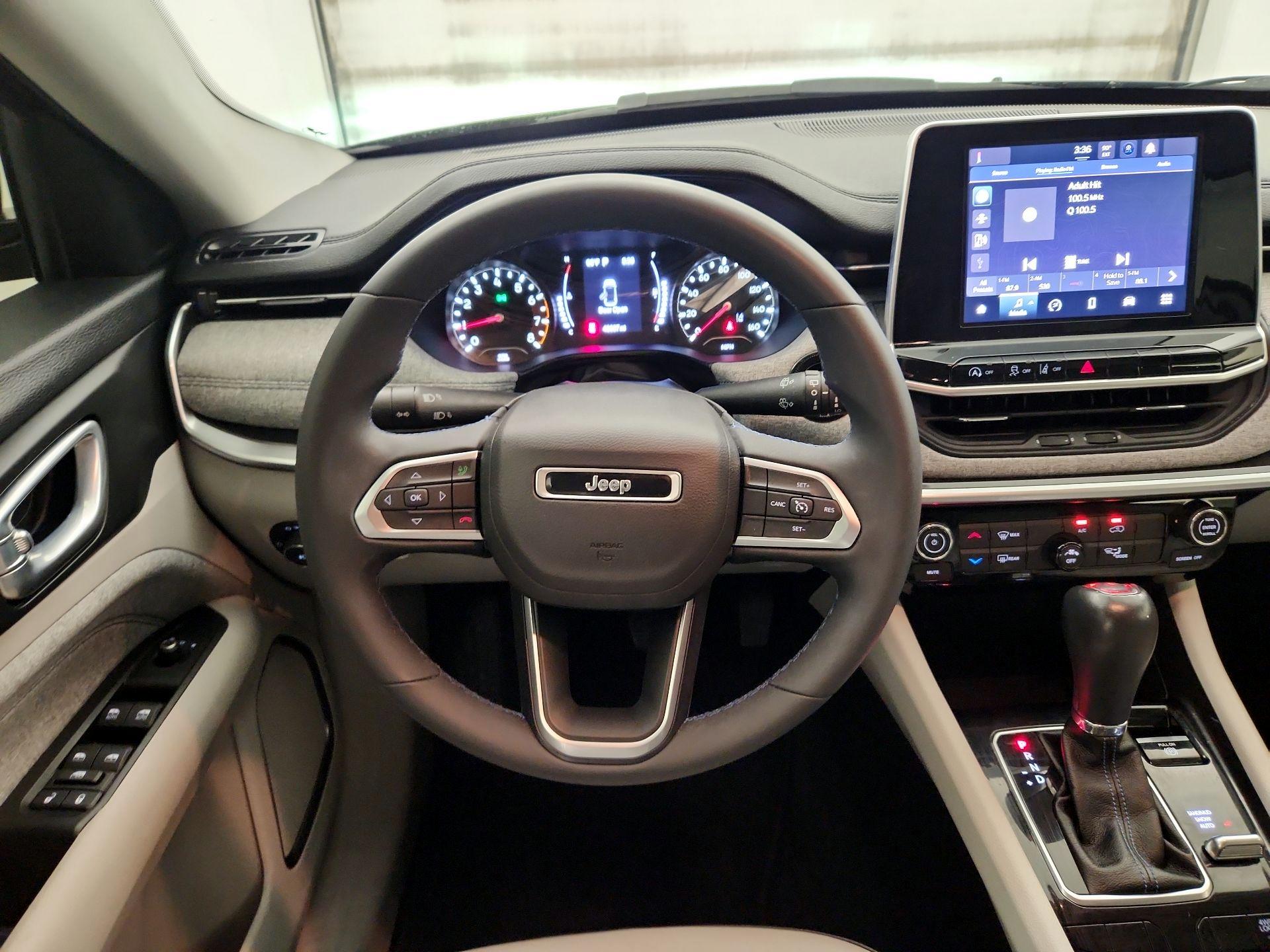 Thumbnail: 2022 Jeep Compass - 10