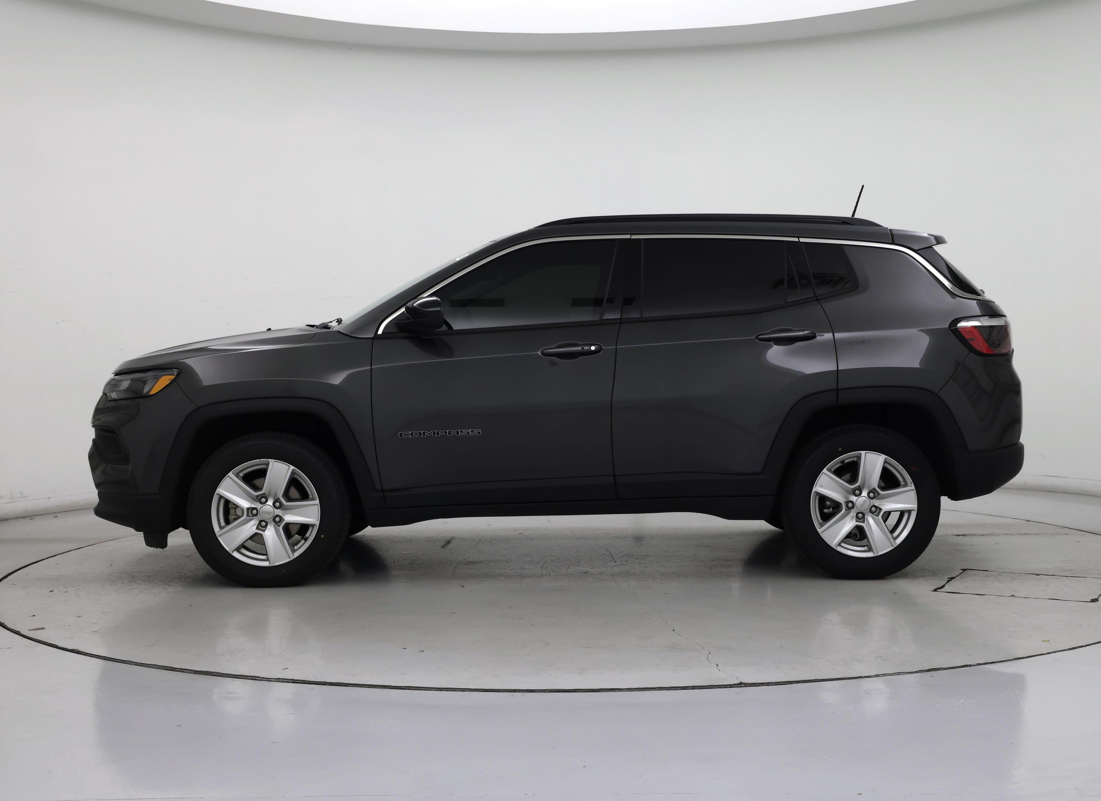 Thumbnail: 2022 Jeep Compass - 3