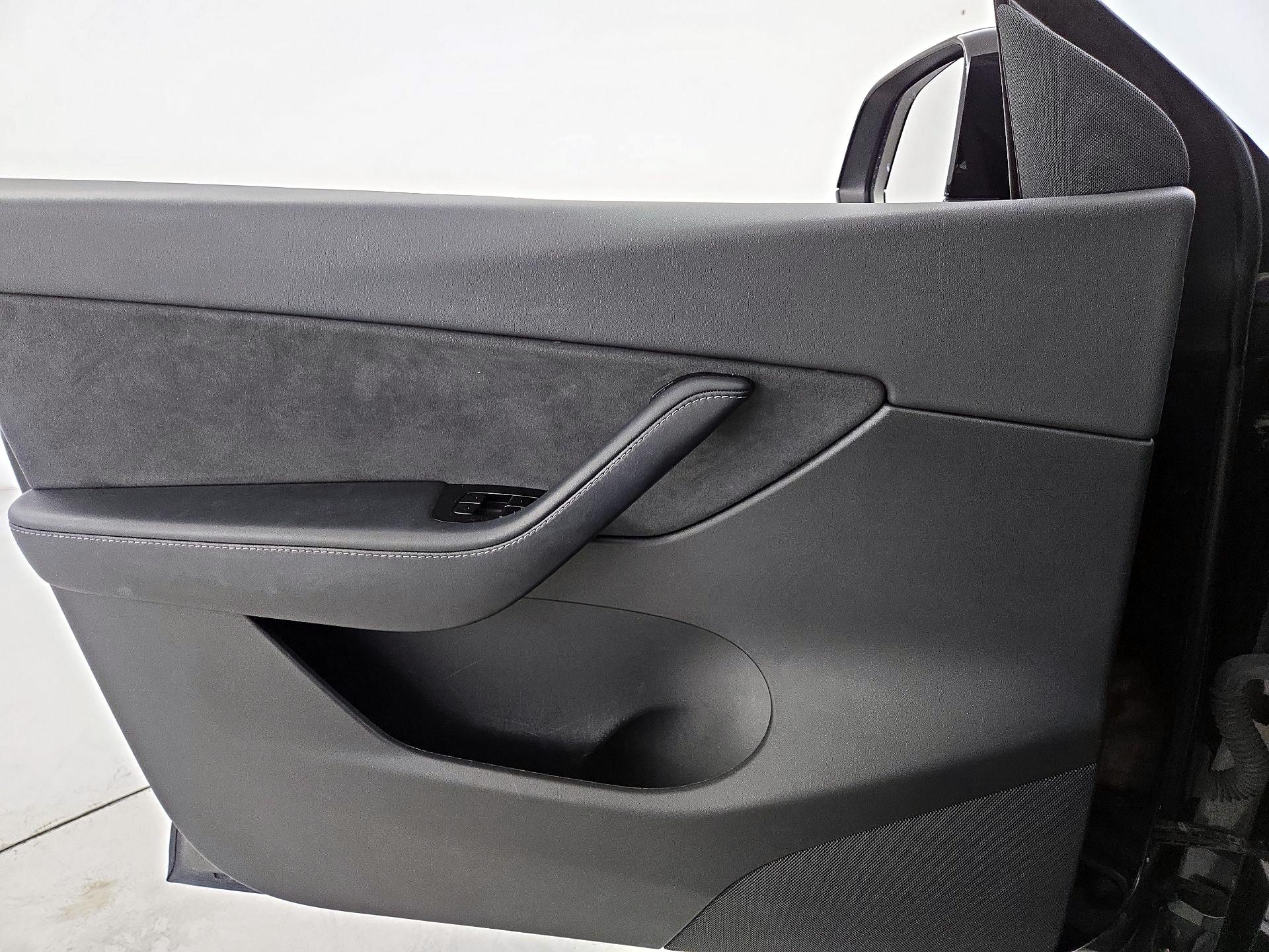 Thumbnail: 2021 Tesla Model Y - 12