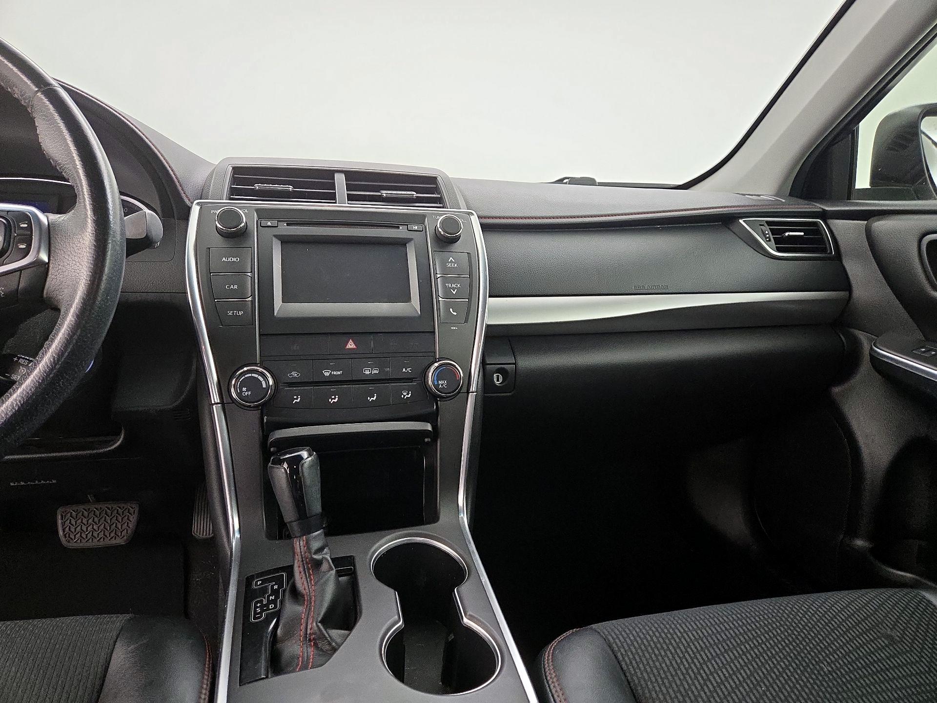 Thumbnail: 2017 Toyota Camry - 9