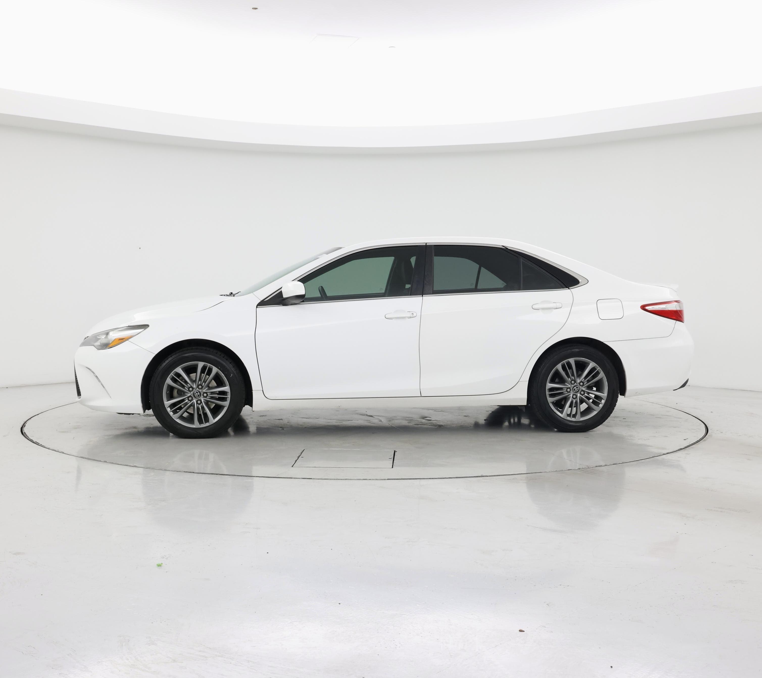 Thumbnail: 2017 Toyota Camry - 3