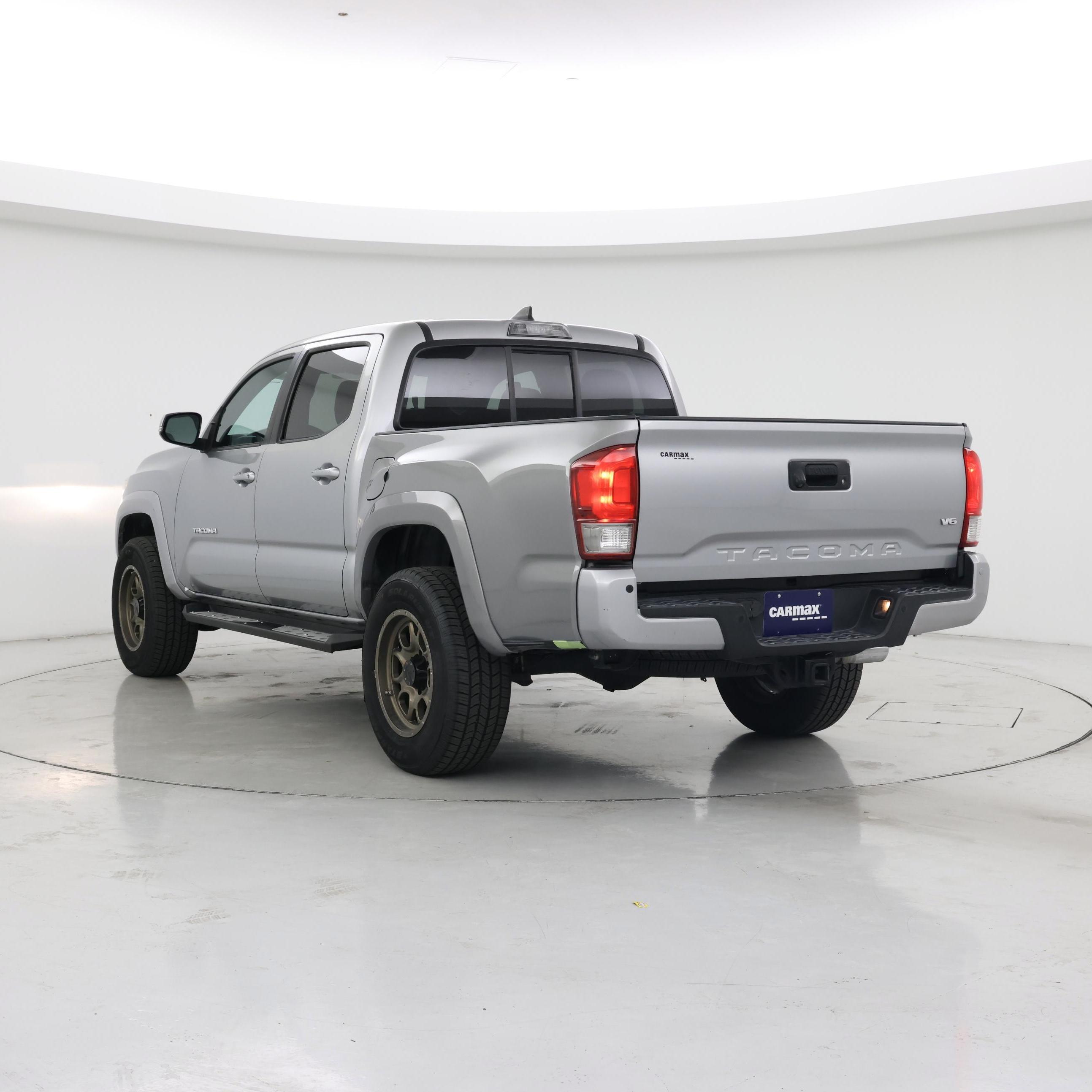 Thumbnail: 2016 Toyota Tacoma - 2