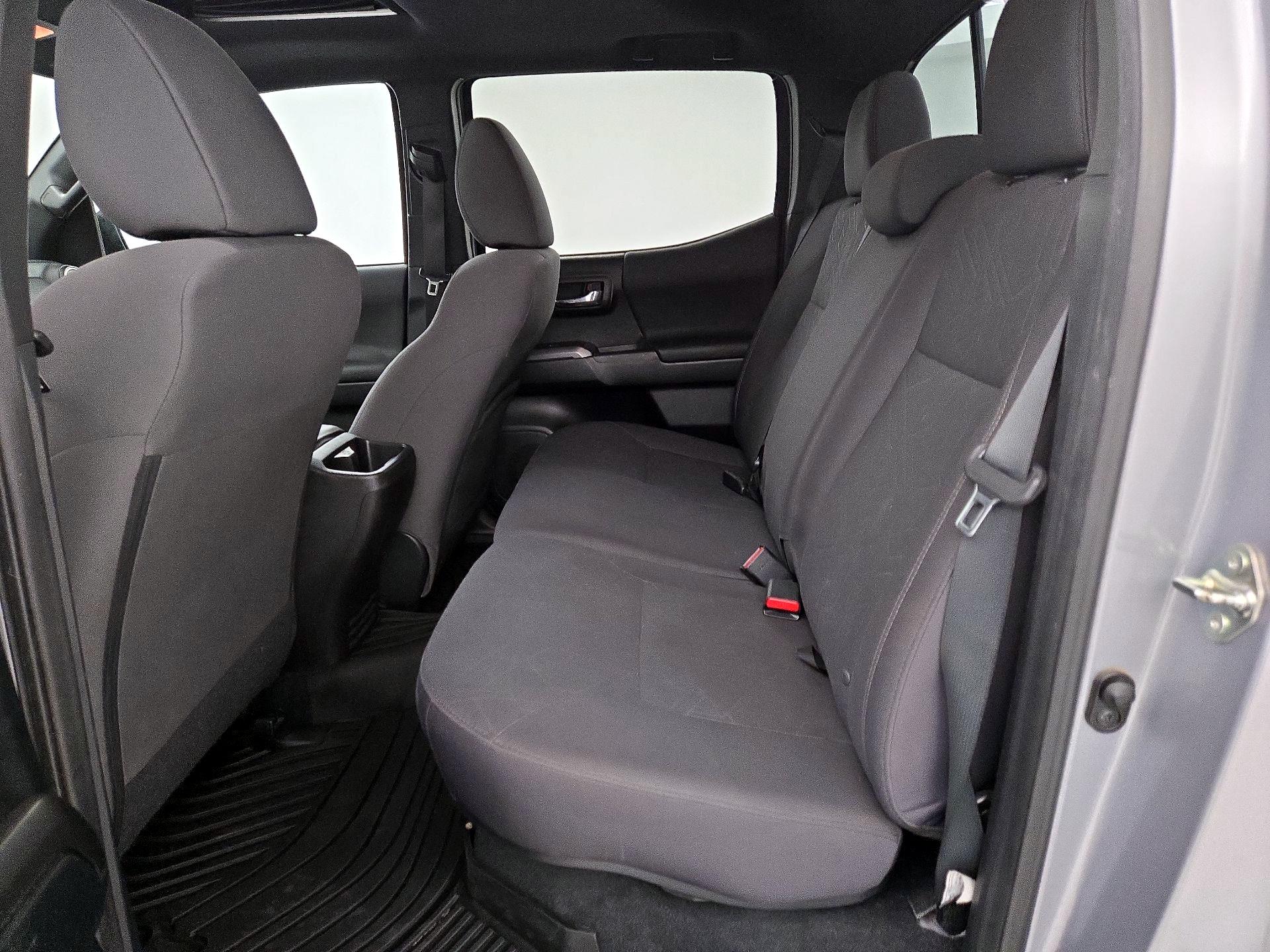 Thumbnail: 2016 Toyota Tacoma - 20