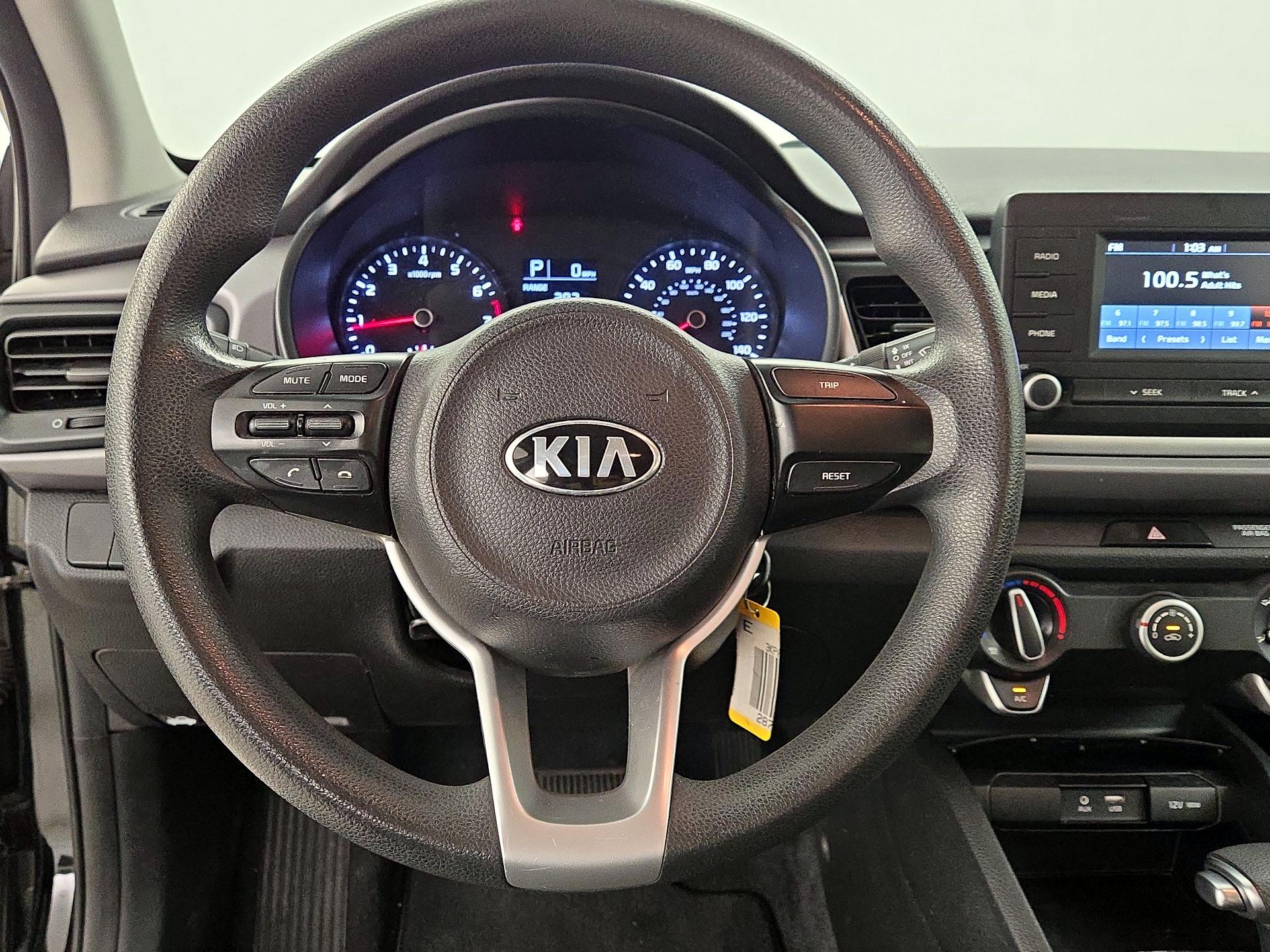 Thumbnail: 2018 Kia Rio - 10