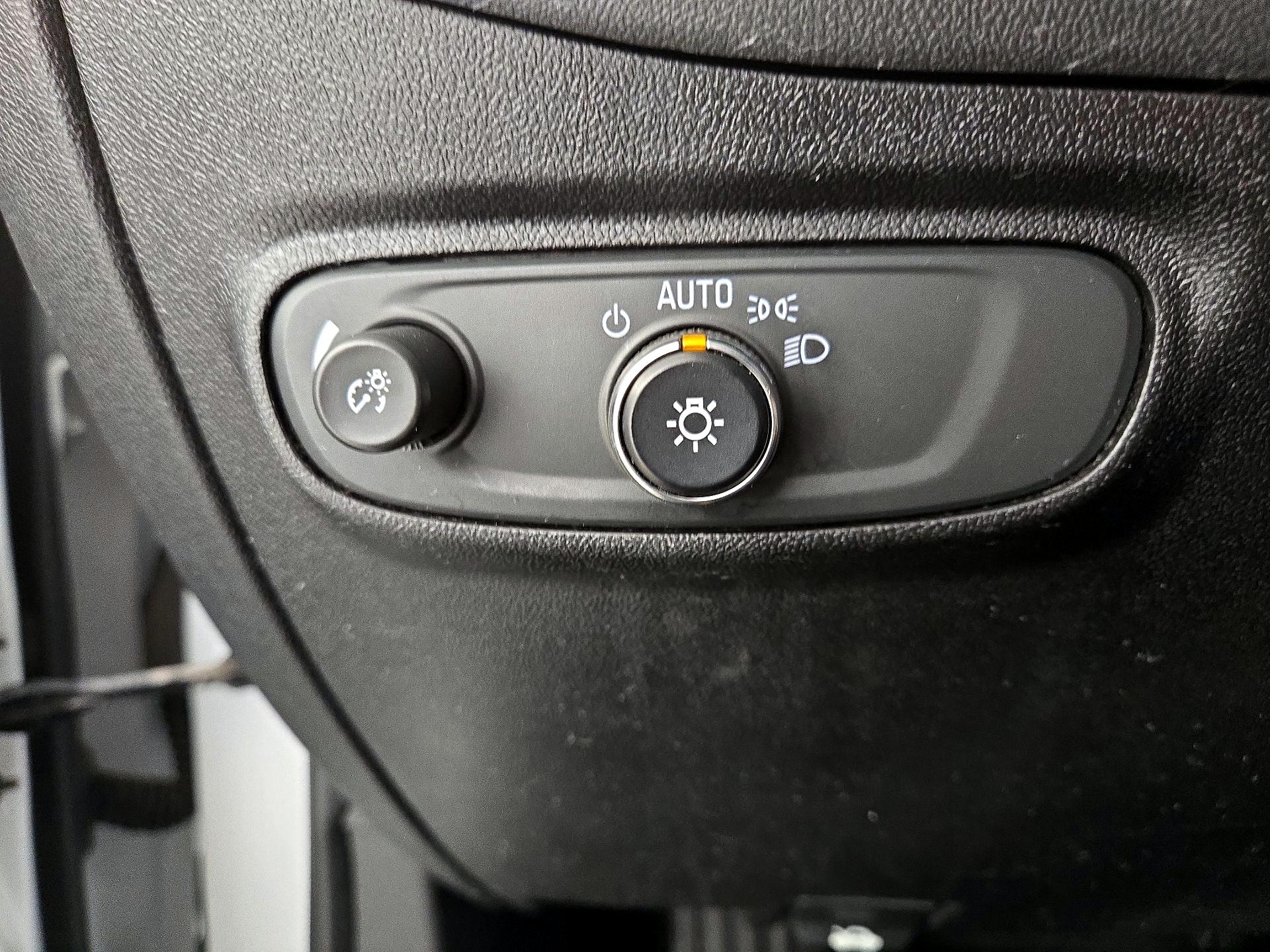 Thumbnail: 2019 Chevrolet Equinox - 13