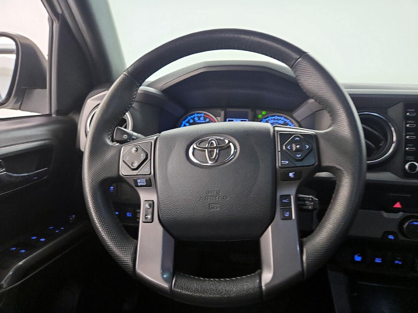 2020 Toyota Tacoma TRD Sport - Photo 11