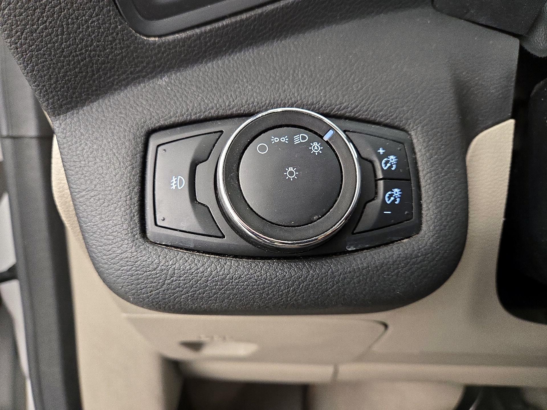 Thumbnail: 2014 Ford C-Max - 13