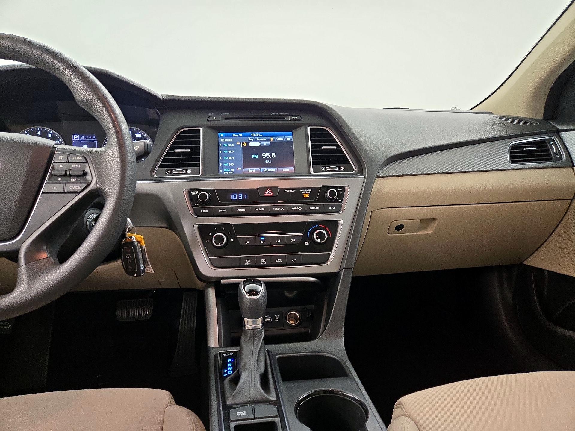 Thumbnail: 2017 Hyundai Sonata - 9
