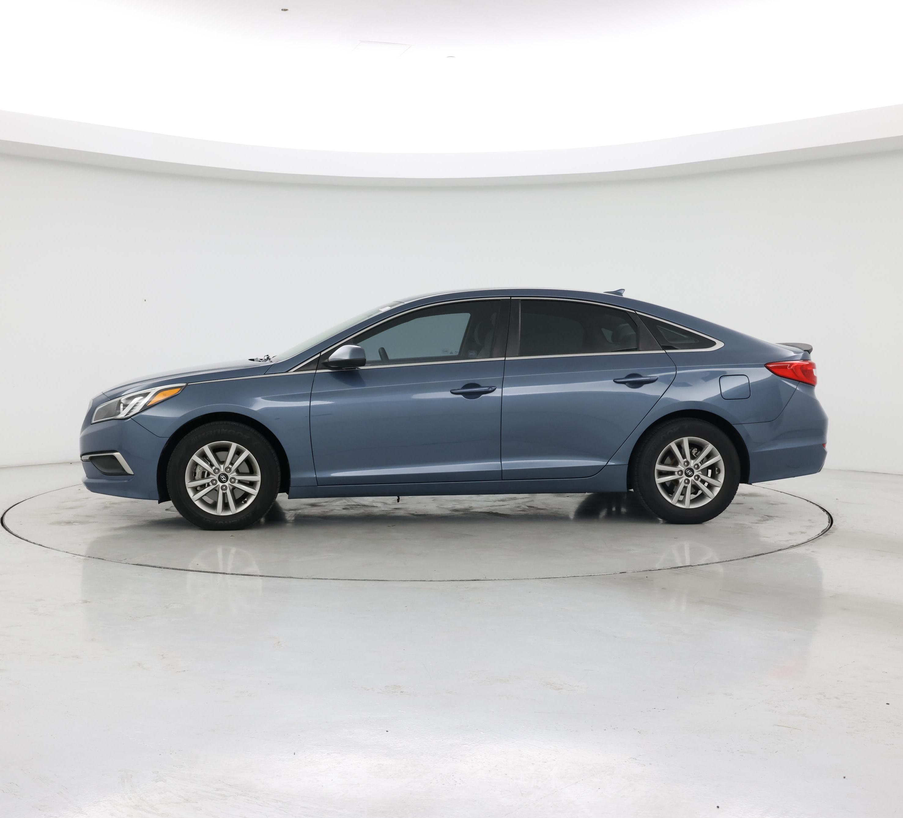 Thumbnail: 2017 Hyundai Sonata - 3
