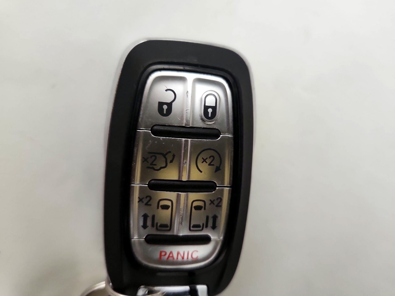 2025 Chrysler Pacifica Select - Photo 25