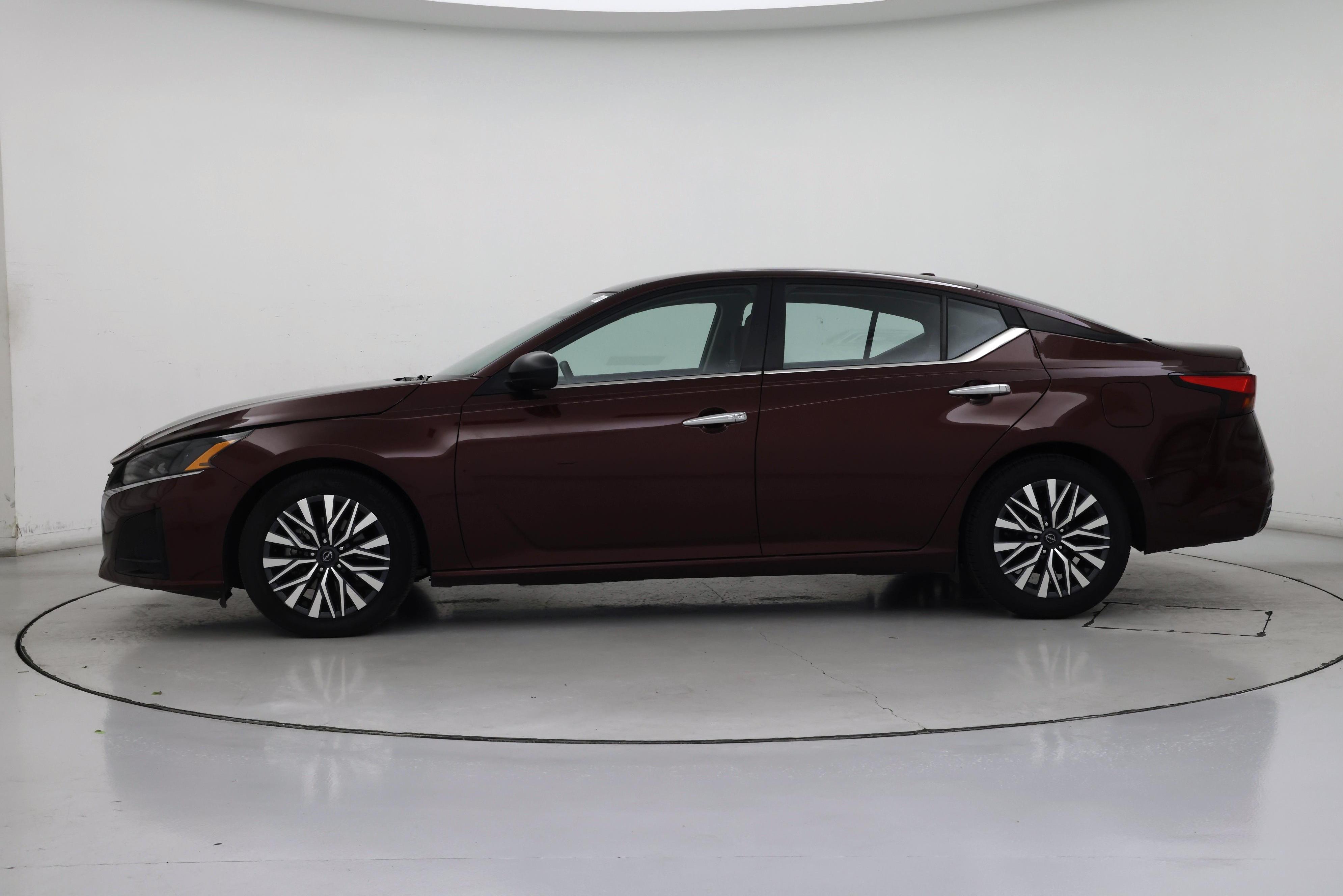 Thumbnail: 2024 Nissan Altima - 3