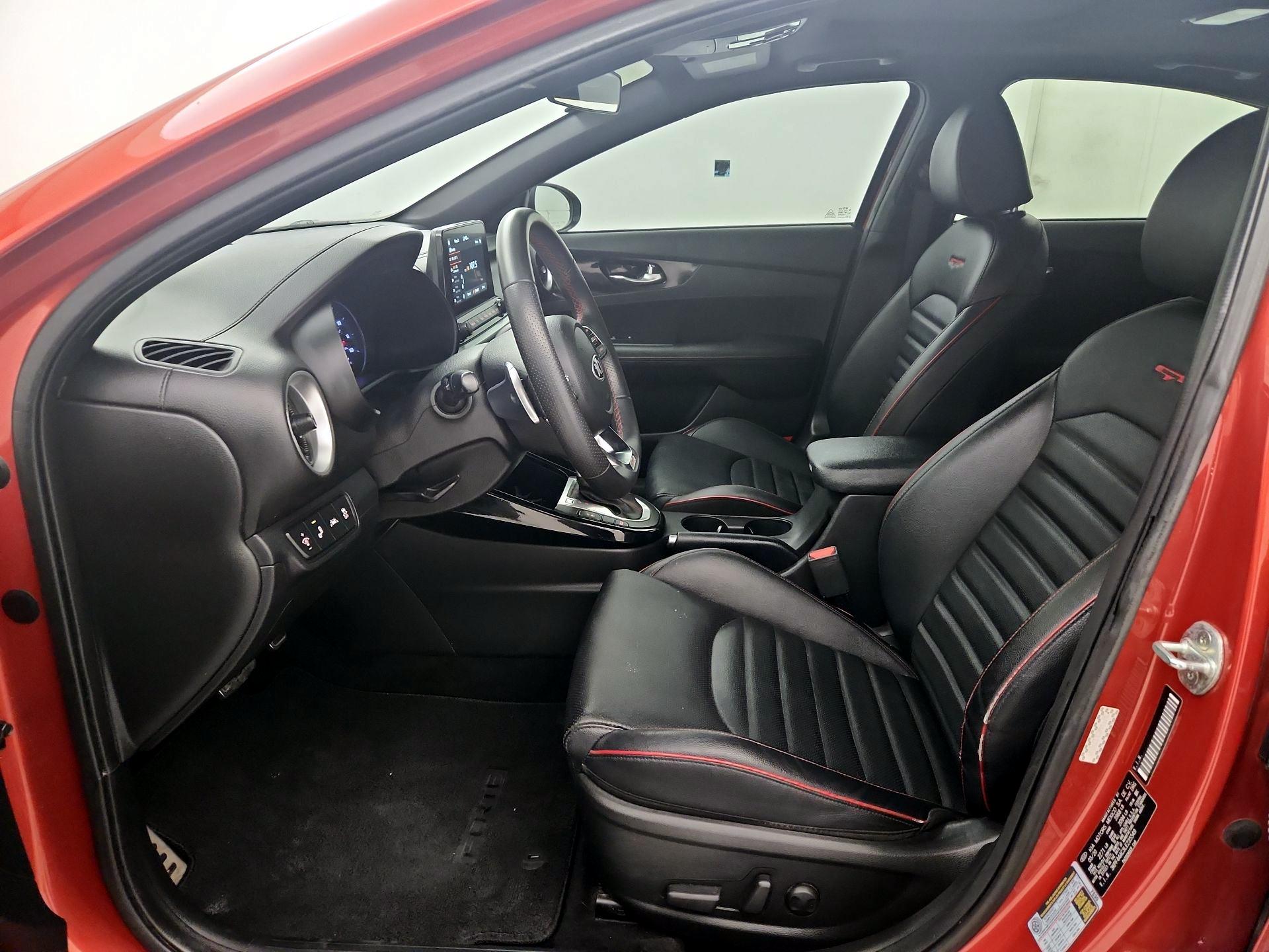 Thumbnail: 2020 Kia Forte - 11