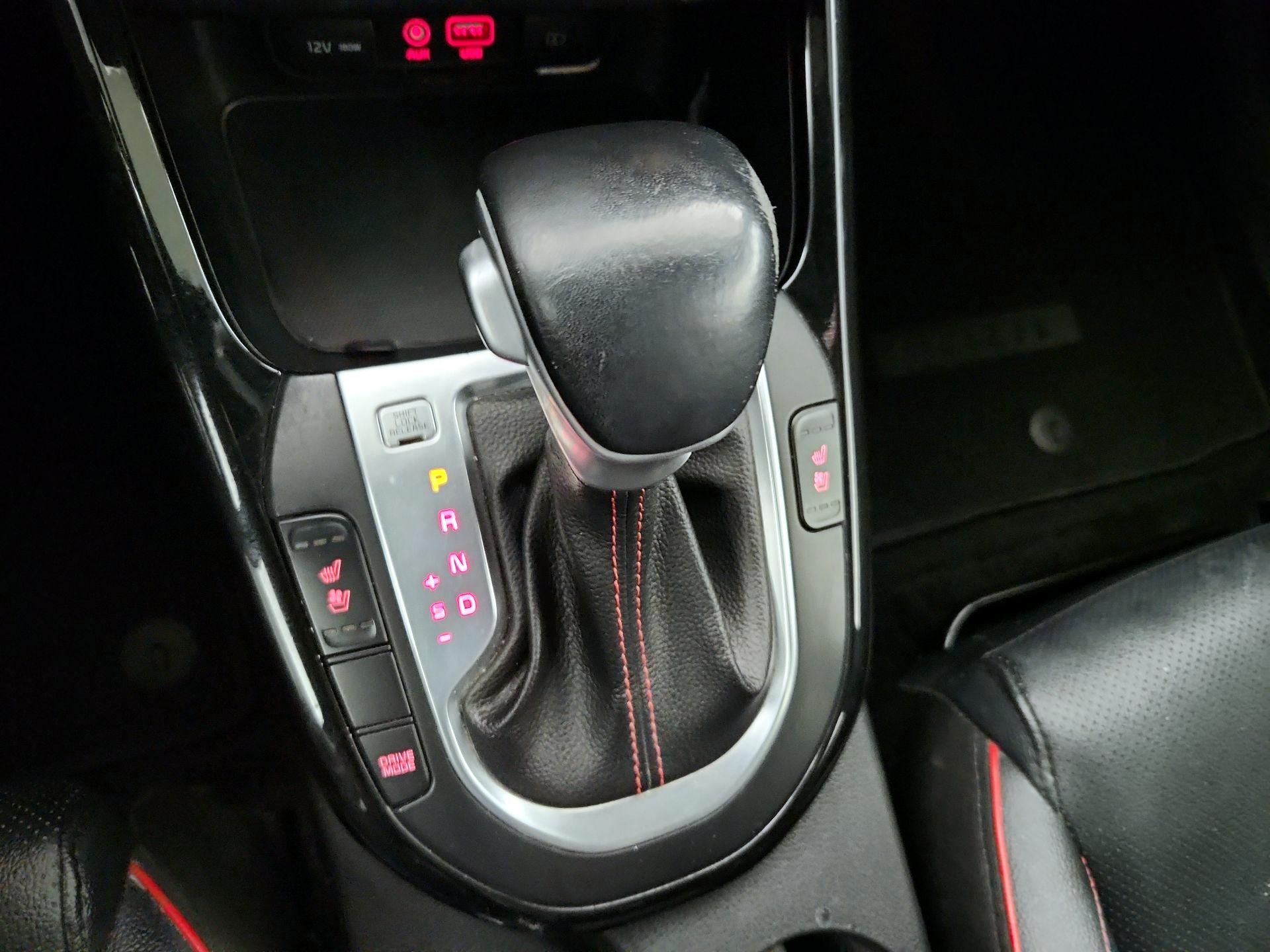 Thumbnail: 2020 Kia Forte - 17